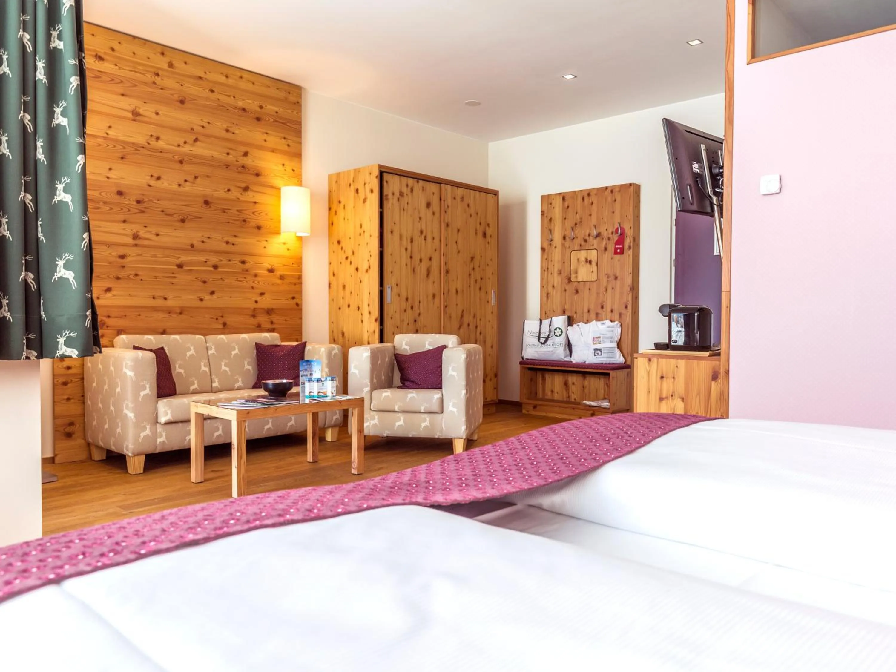 Spring, Bed in Narzissen Vital Resort Bad Aussee