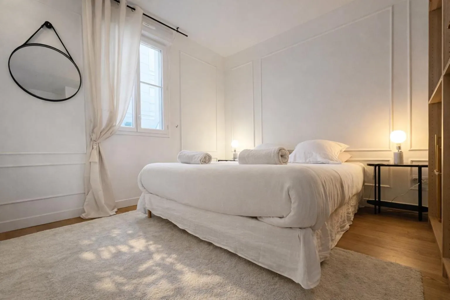 Bedroom, Bed in Lifestyle Disneyland Paris 8 PAX