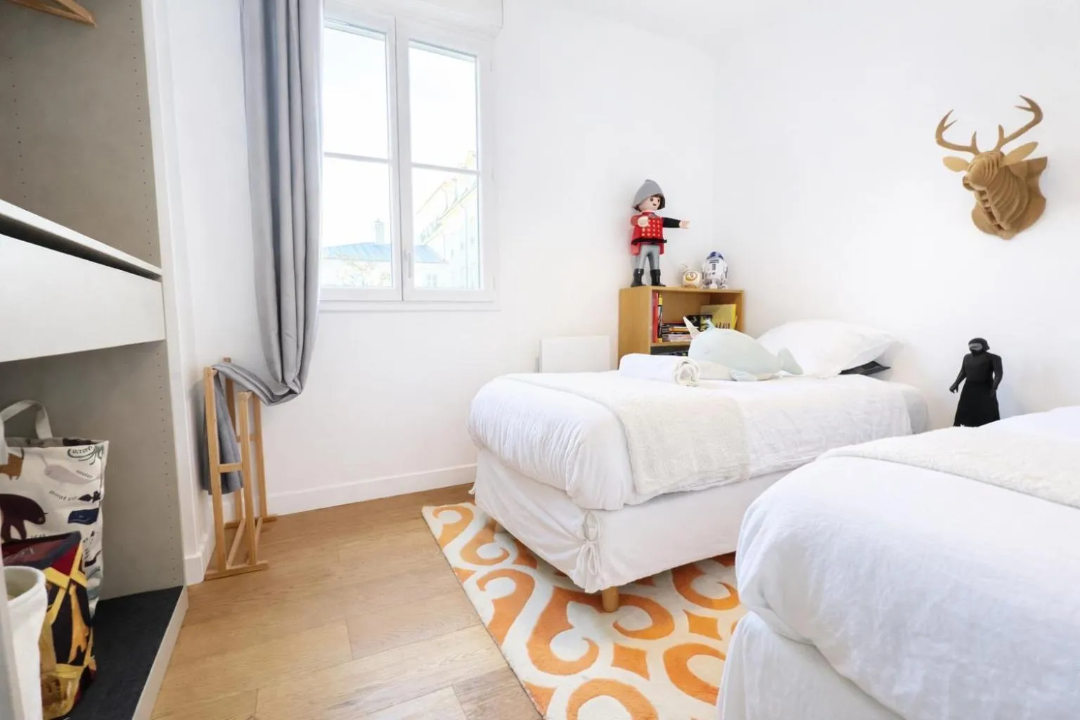 Bedroom, Bed in Lifestyle Disneyland Paris 8 PAX