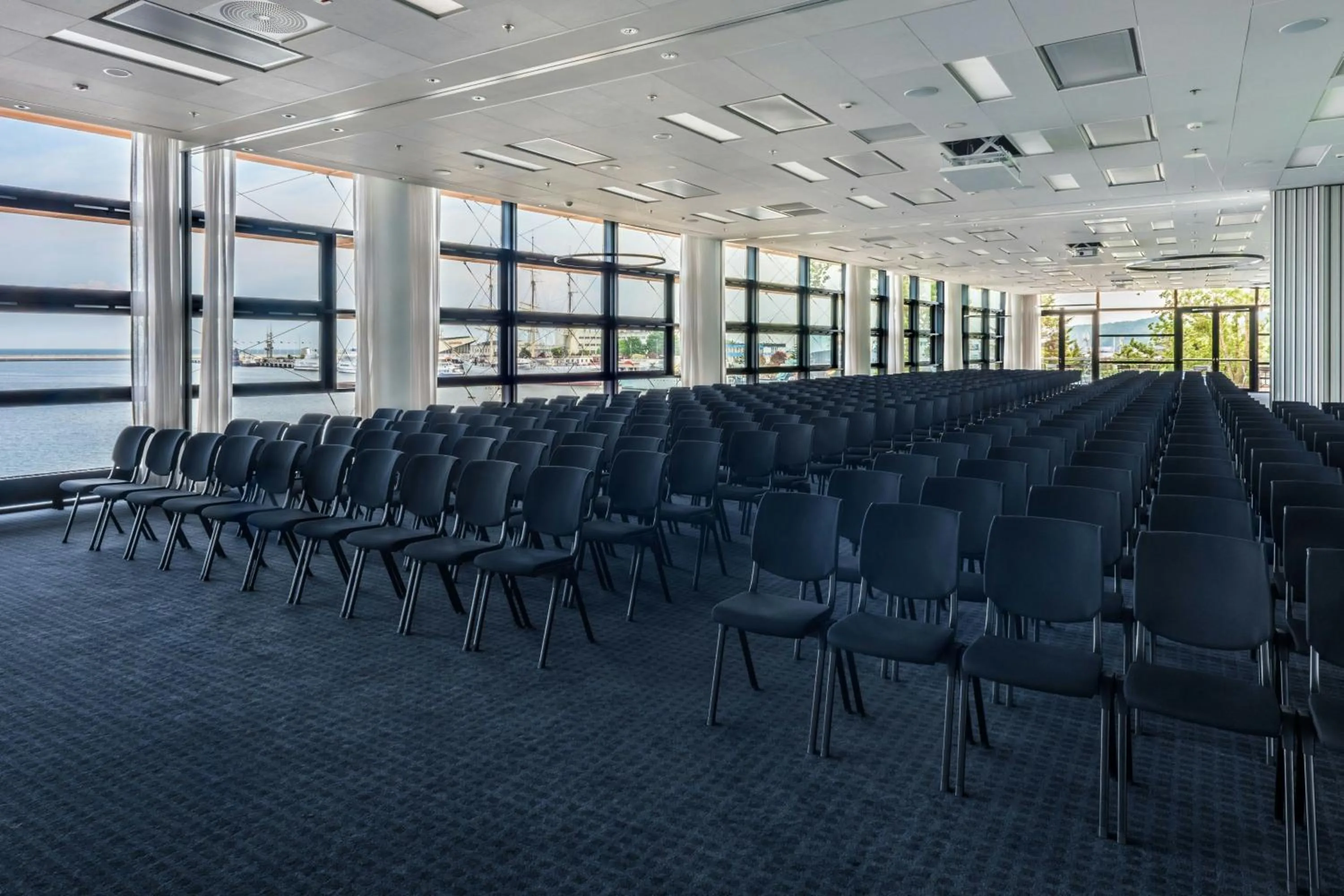 Meeting/conference room in Courtyard by Marriott Gdynia Waterfront
