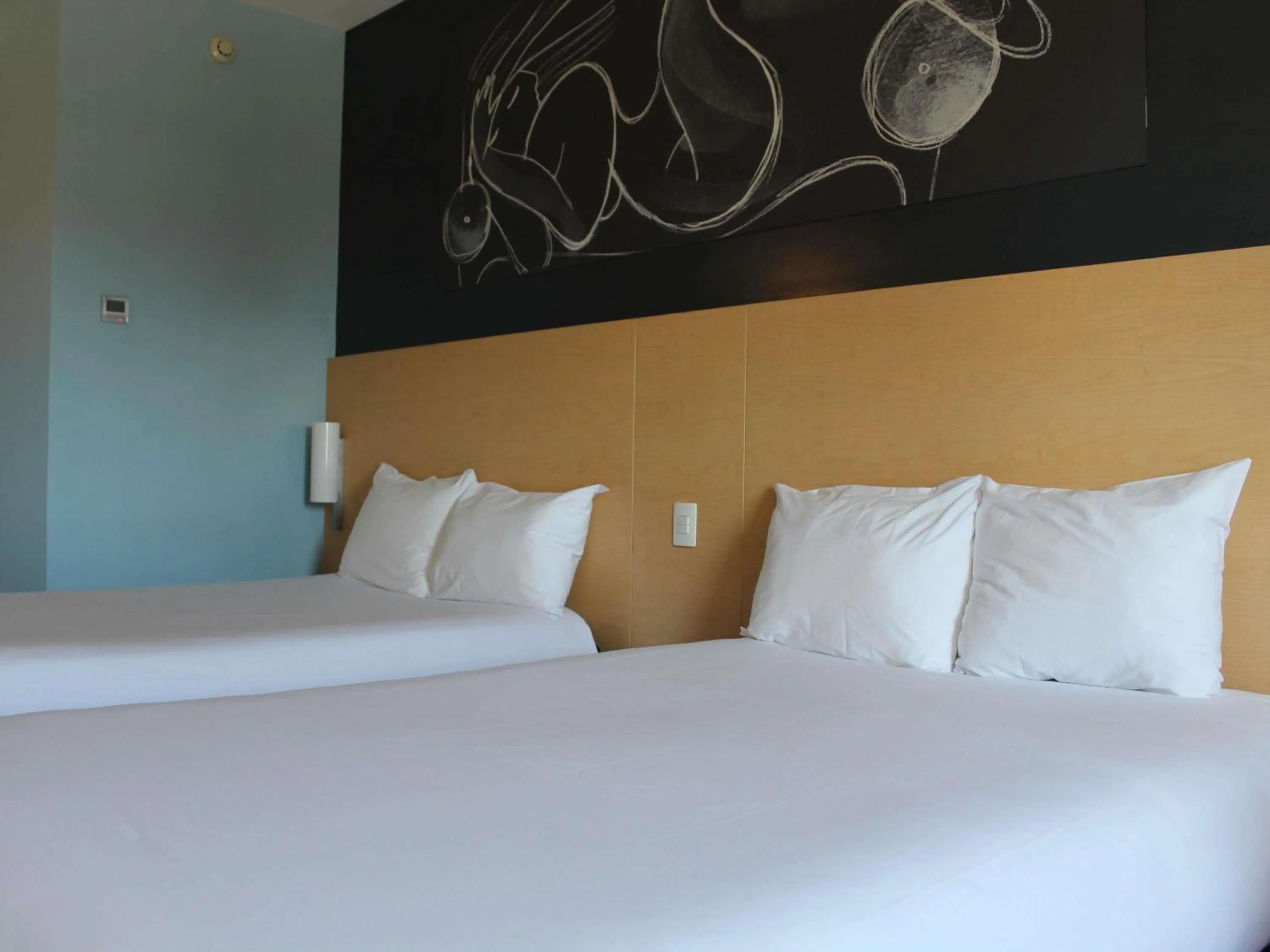 Bedroom, Bed in Ibis Culiacan
