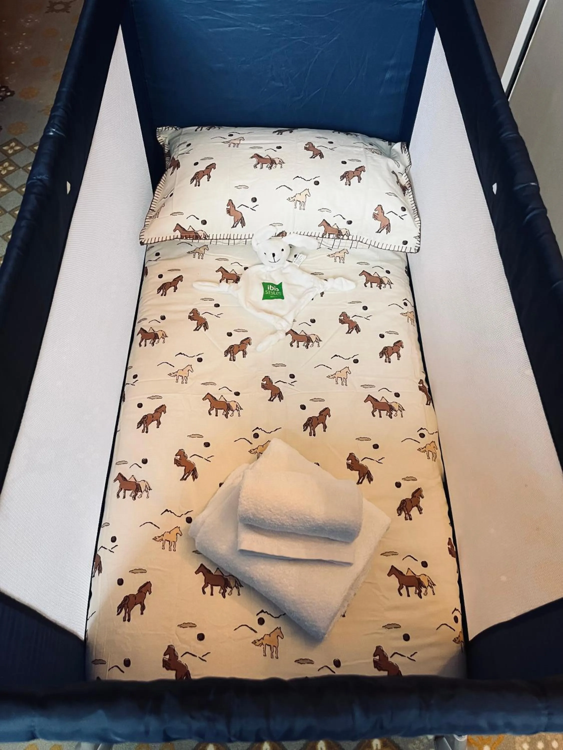 cot in ibis styles Albi Centre Le Theatro