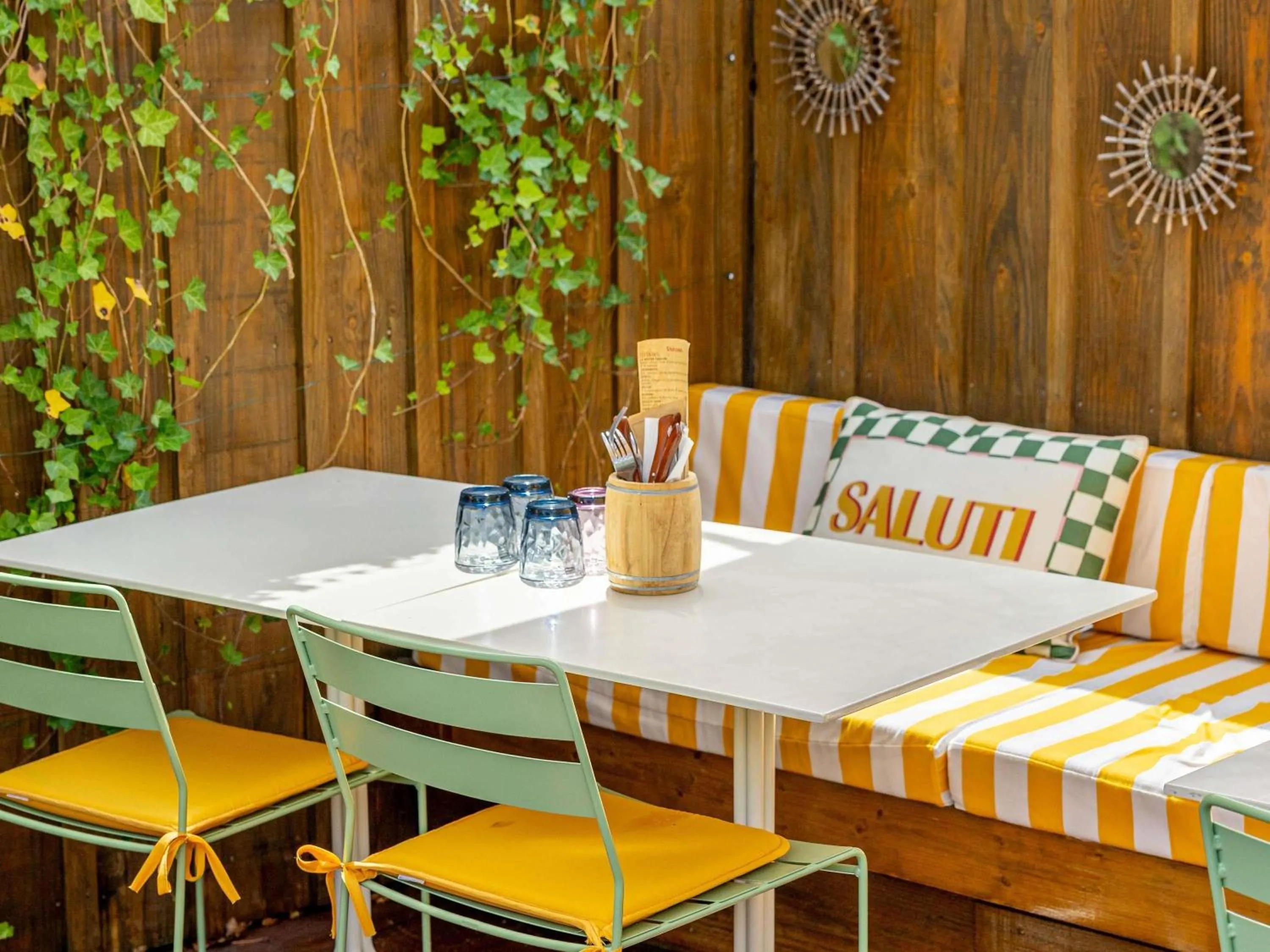 Restaurant/places to eat in ibis styles Albi Centre Le Theatro