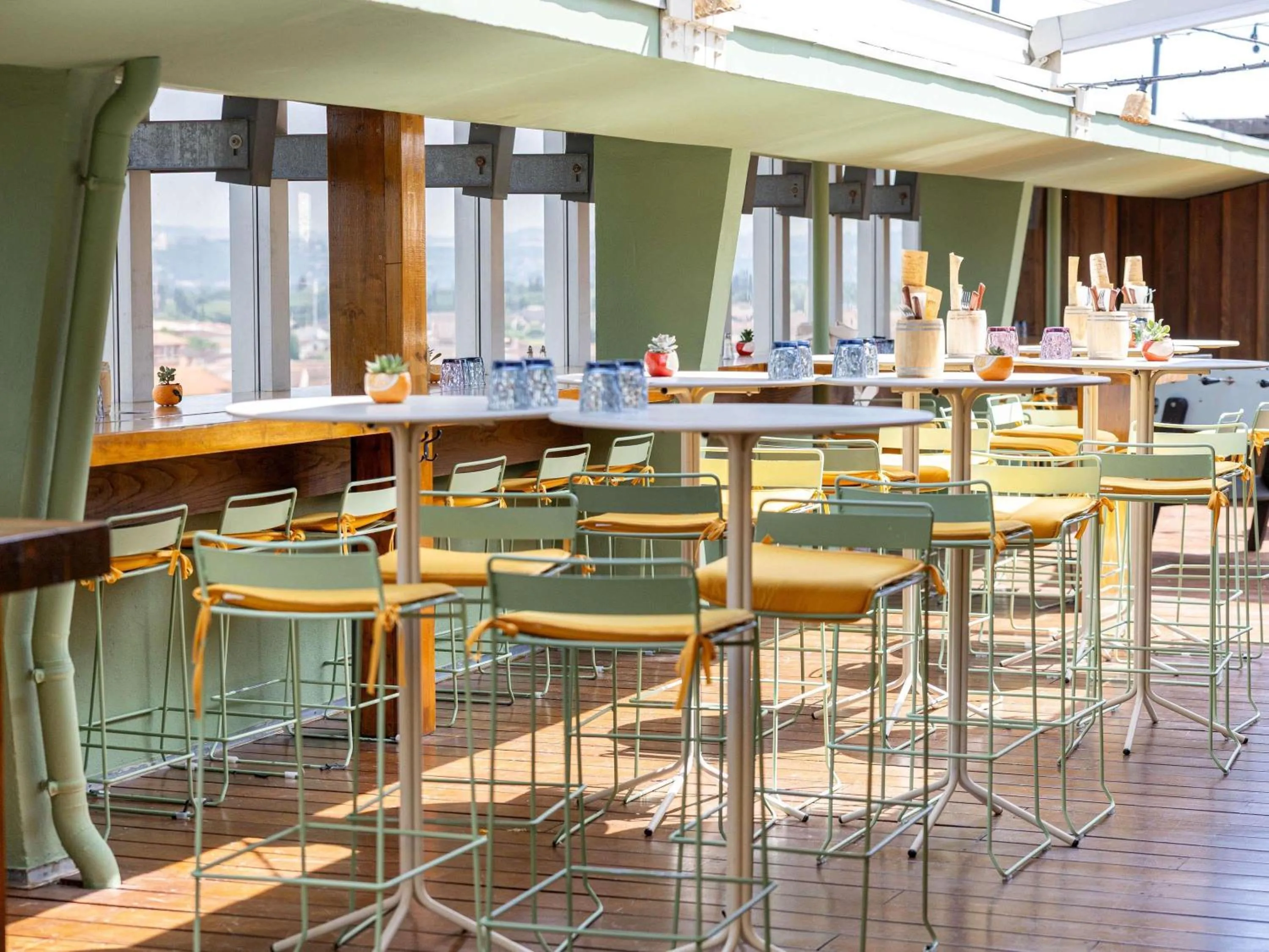 Restaurant/places to eat in ibis styles Albi Centre Le Theatro