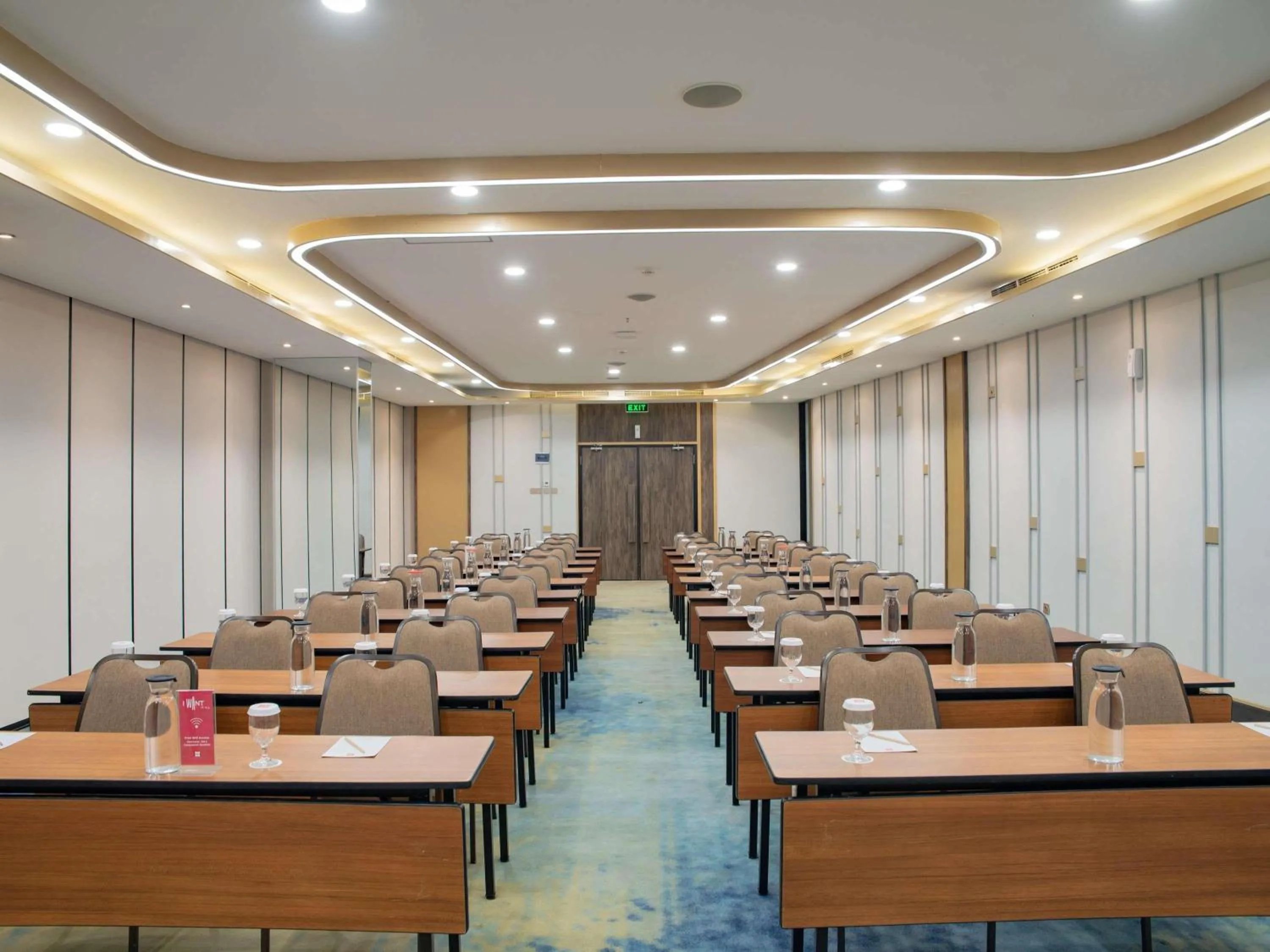 Meeting/conference room in Ibis Bandung Pasteur