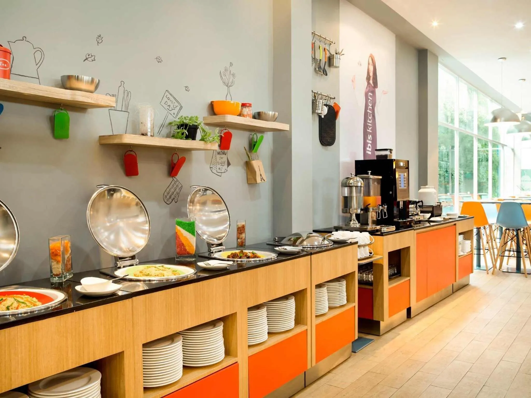 Restaurant/places to eat in Ibis Bandung Pasteur