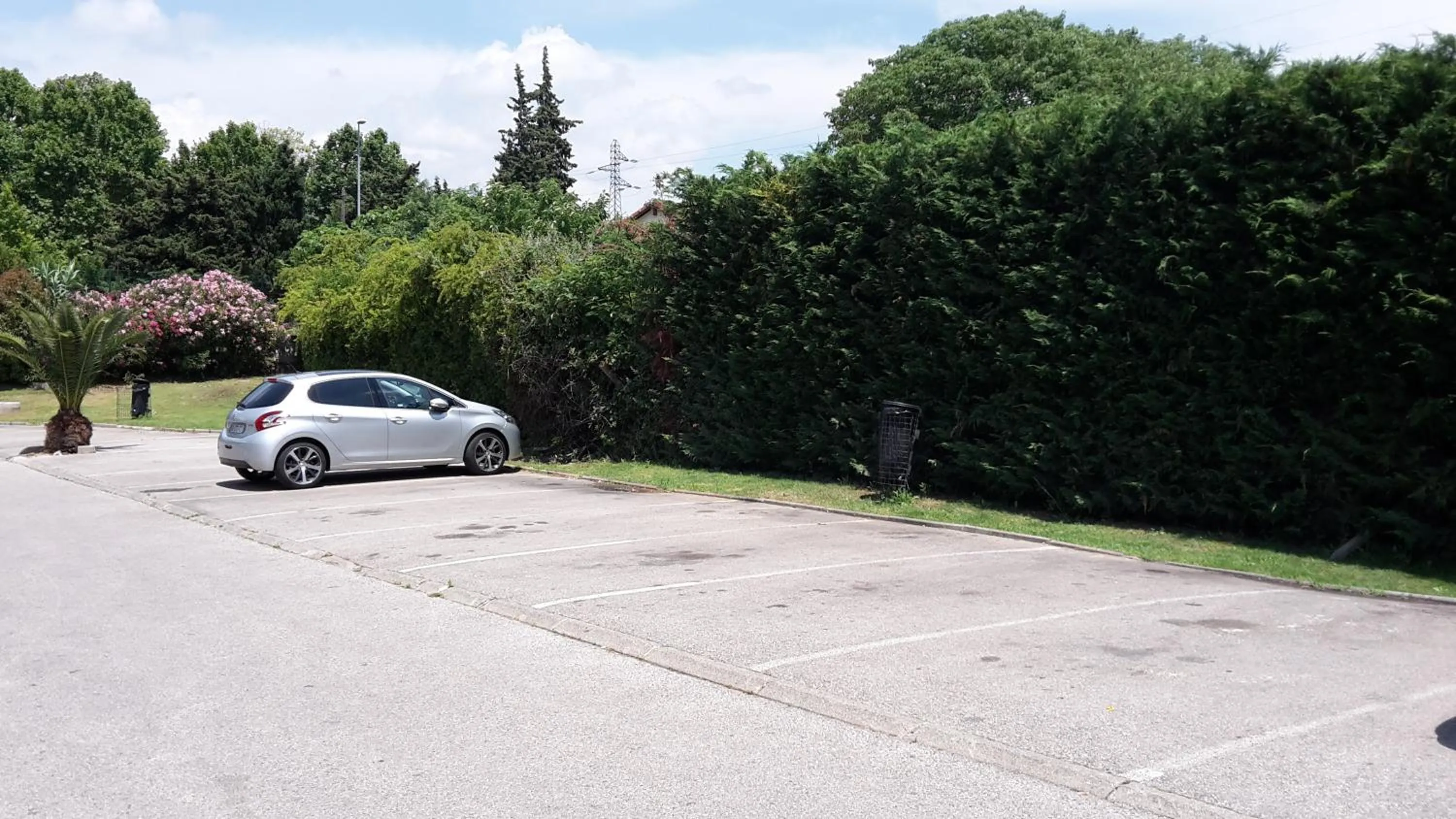 Parking in Ibis Budget Marseille Est Porte d'Aubagne