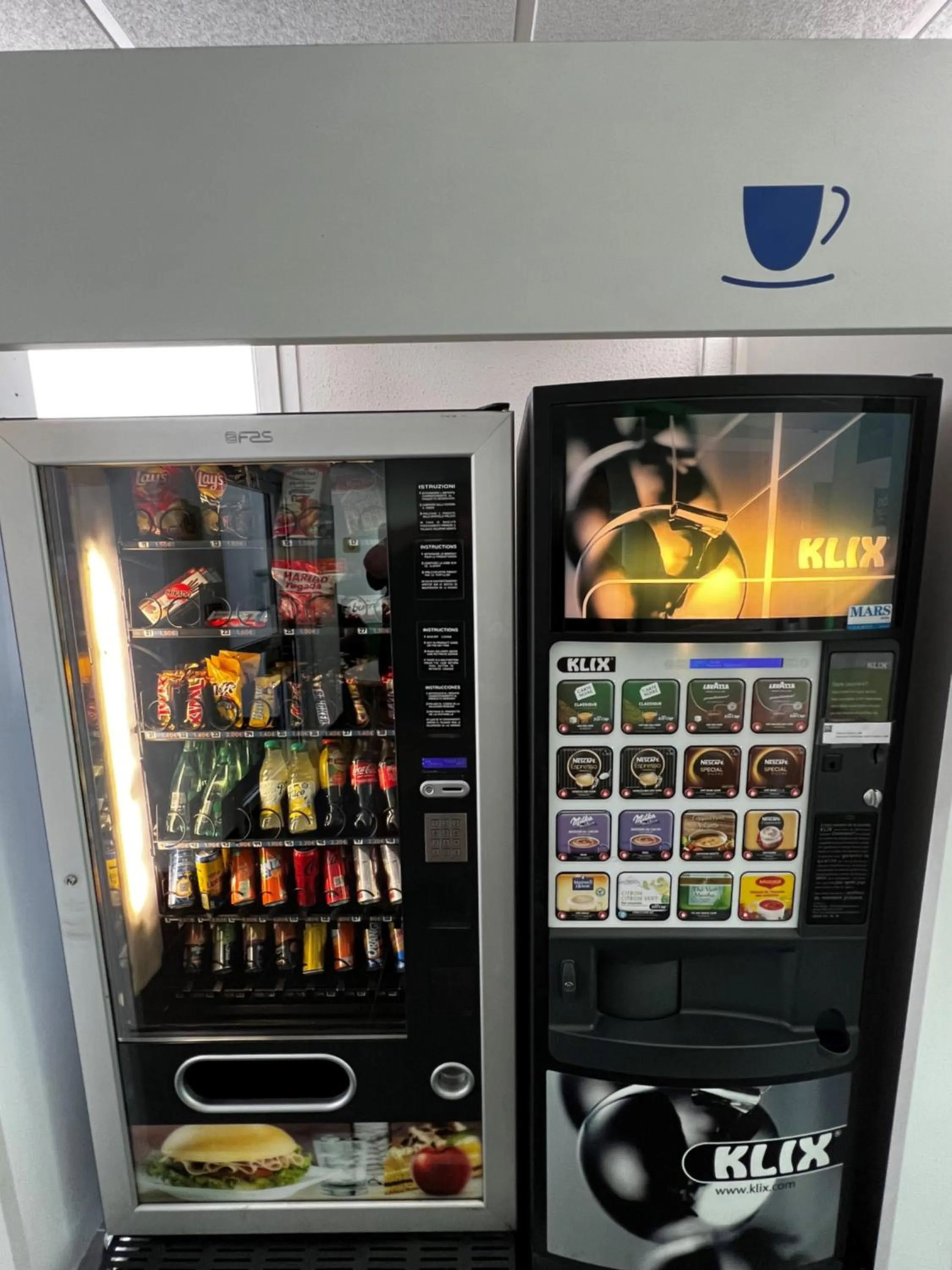 Food and drinks in Ibis Budget Marseille Est Porte d'Aubagne