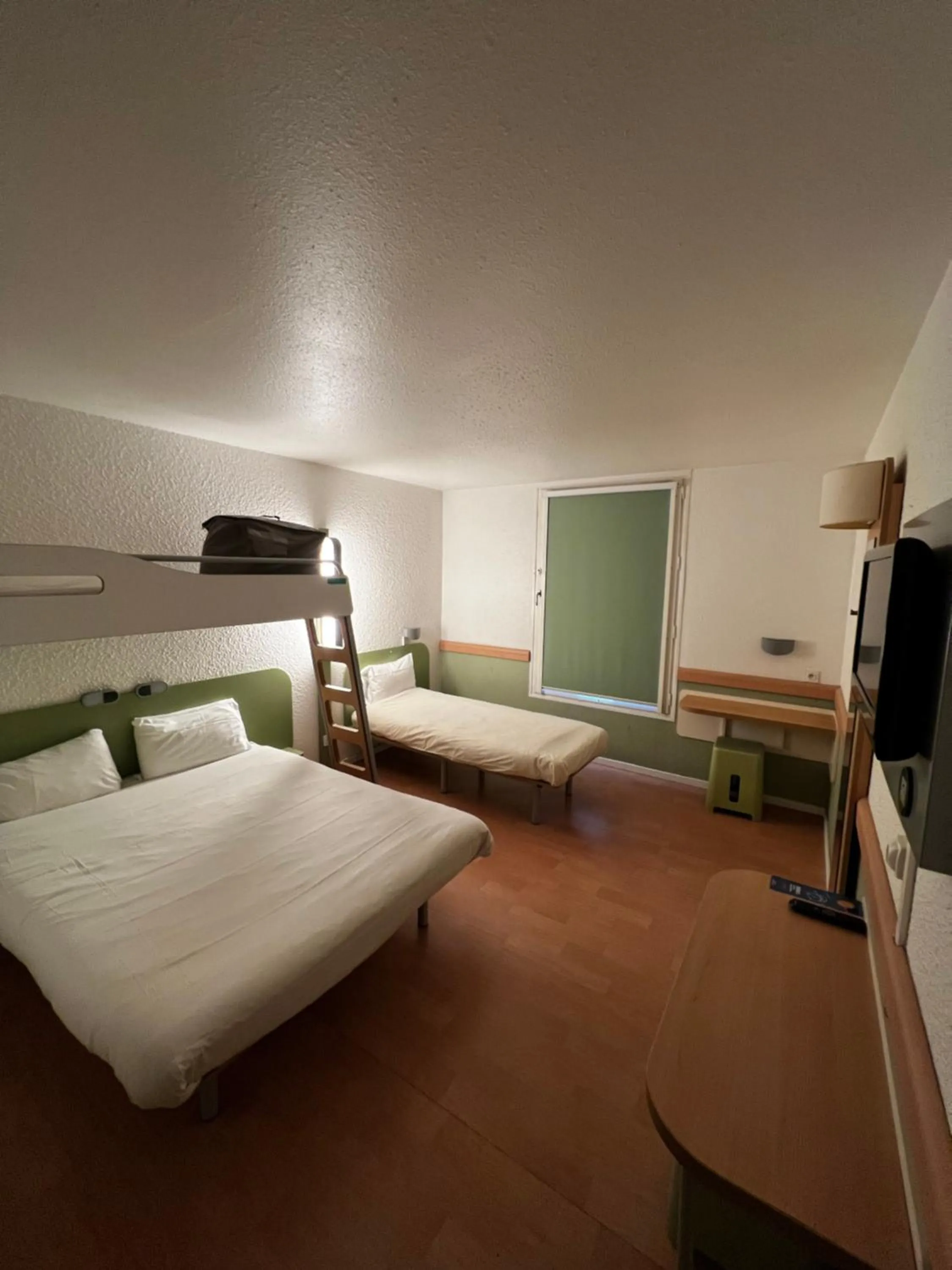Bed in Ibis Budget Marseille Est Porte d'Aubagne