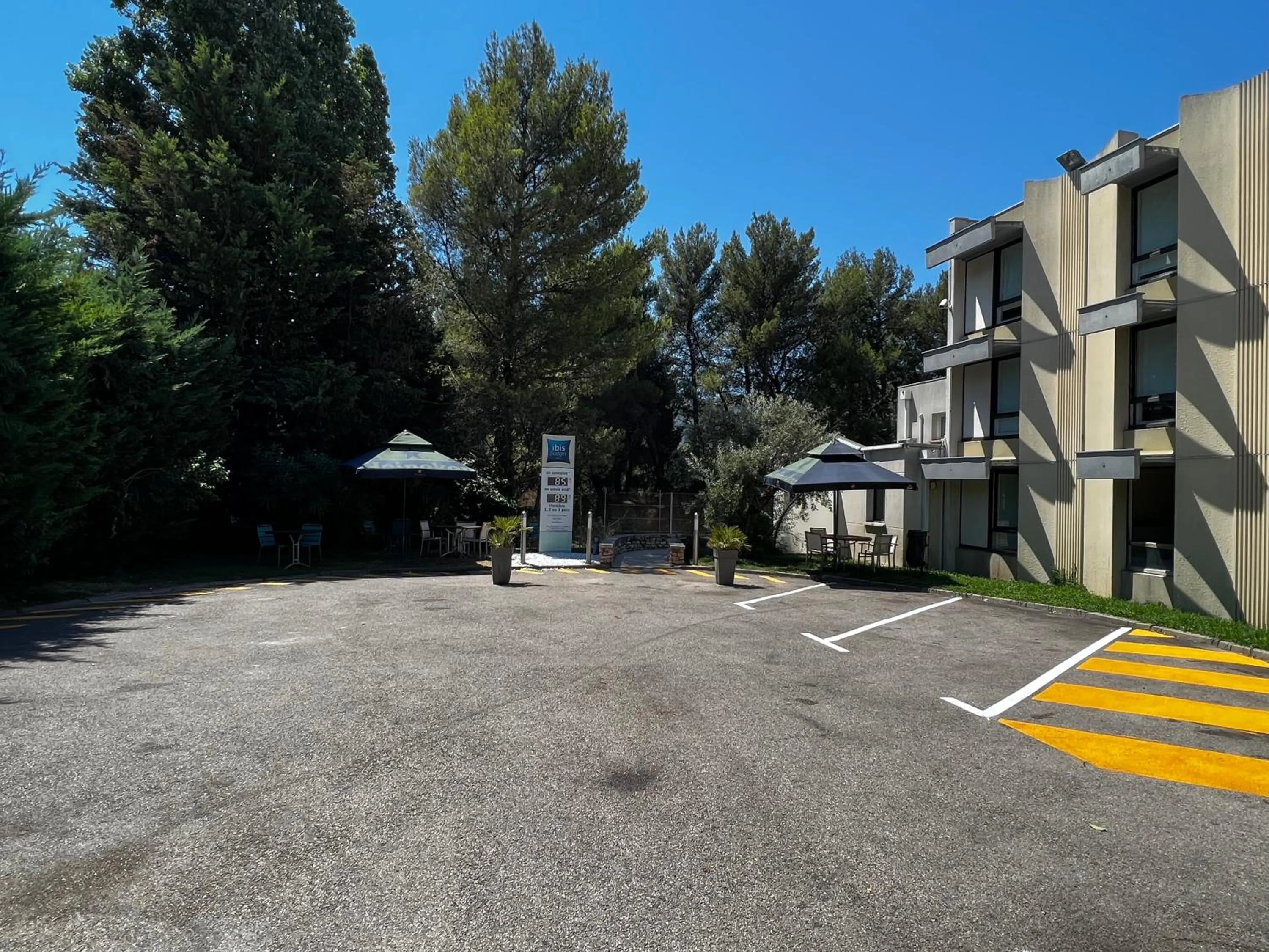 Property building in Ibis Budget Marseille Est Porte d'Aubagne