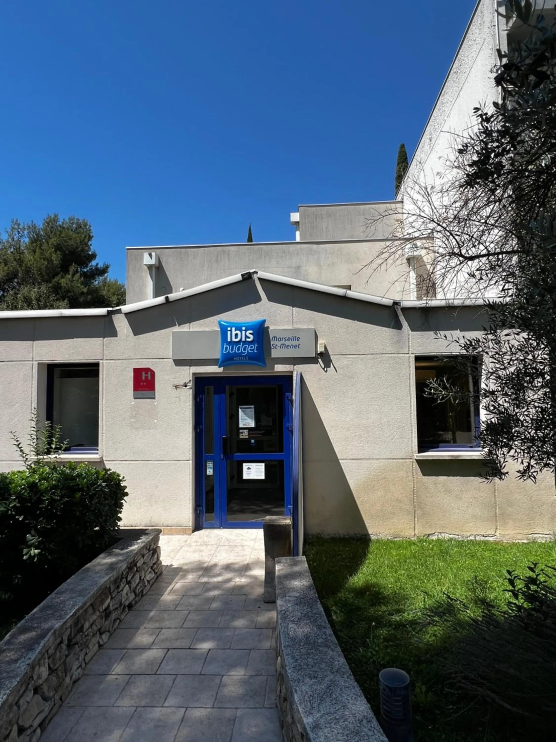 Property building in Ibis Budget Marseille Est Porte d'Aubagne