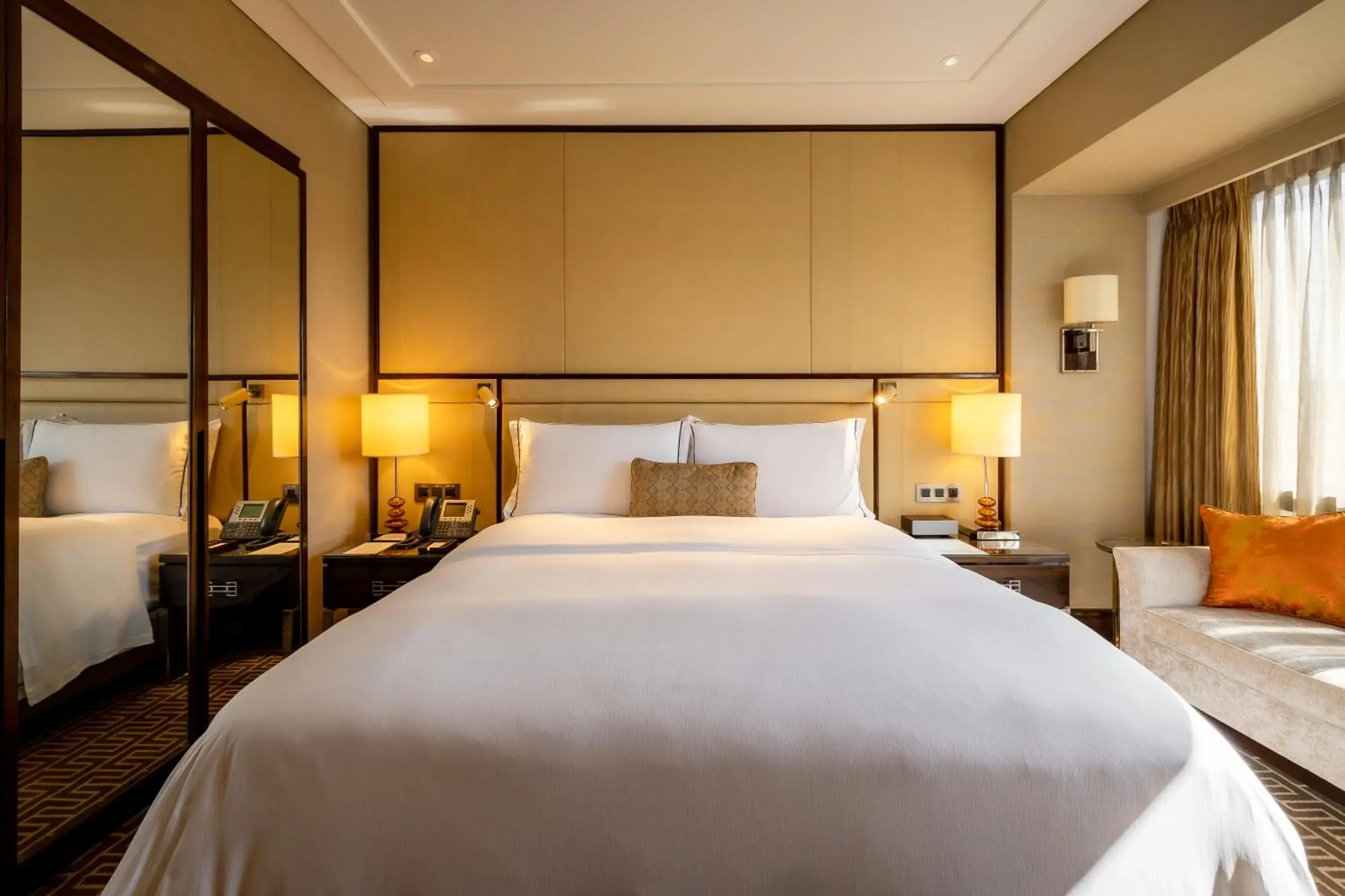 Resort King City View in City Of Dreams - Nüwa Manila Resort King City View in City Of Dreams - Nüwa Manila