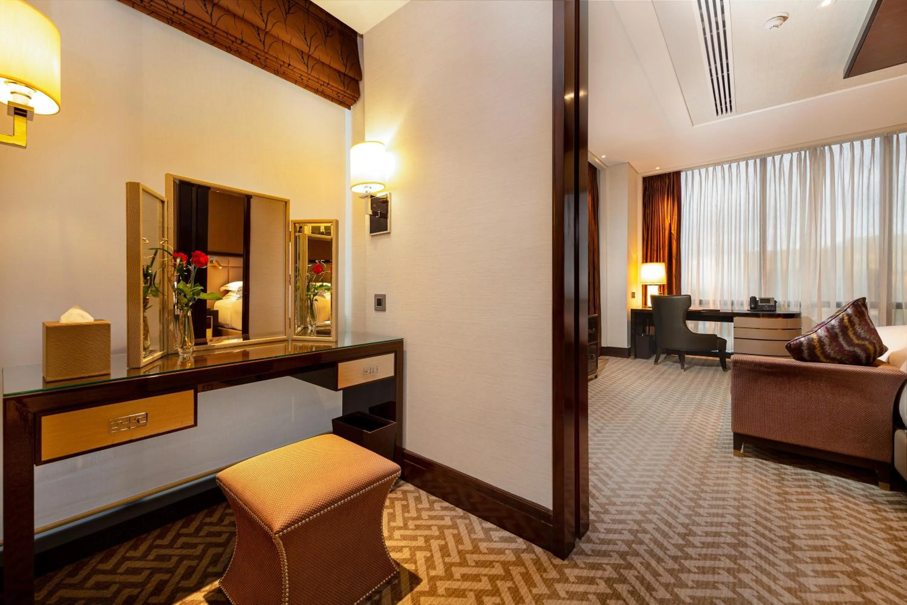 Bedroom, Bed in City Of Dreams - Nüwa Manila