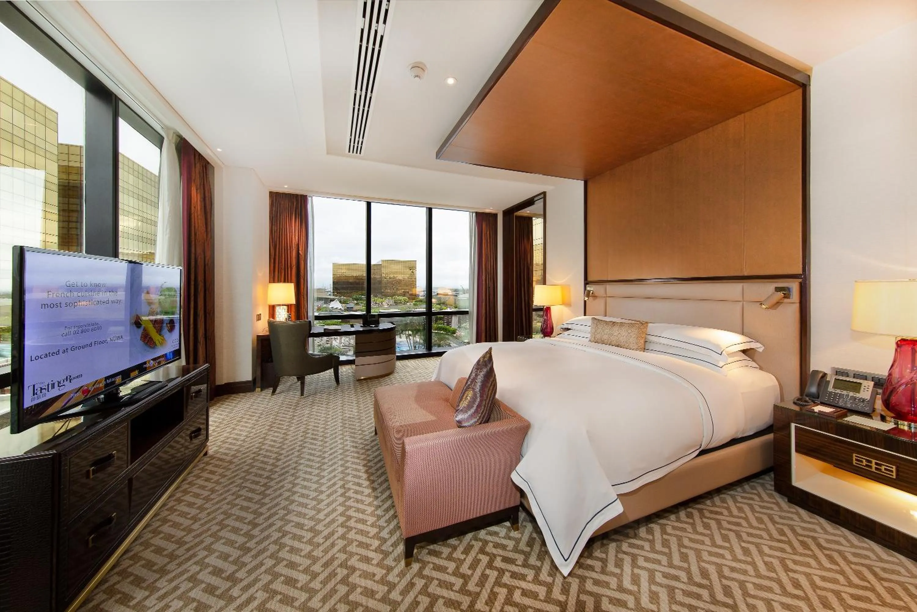 Bedroom, Bed in City Of Dreams - Nüwa Manila