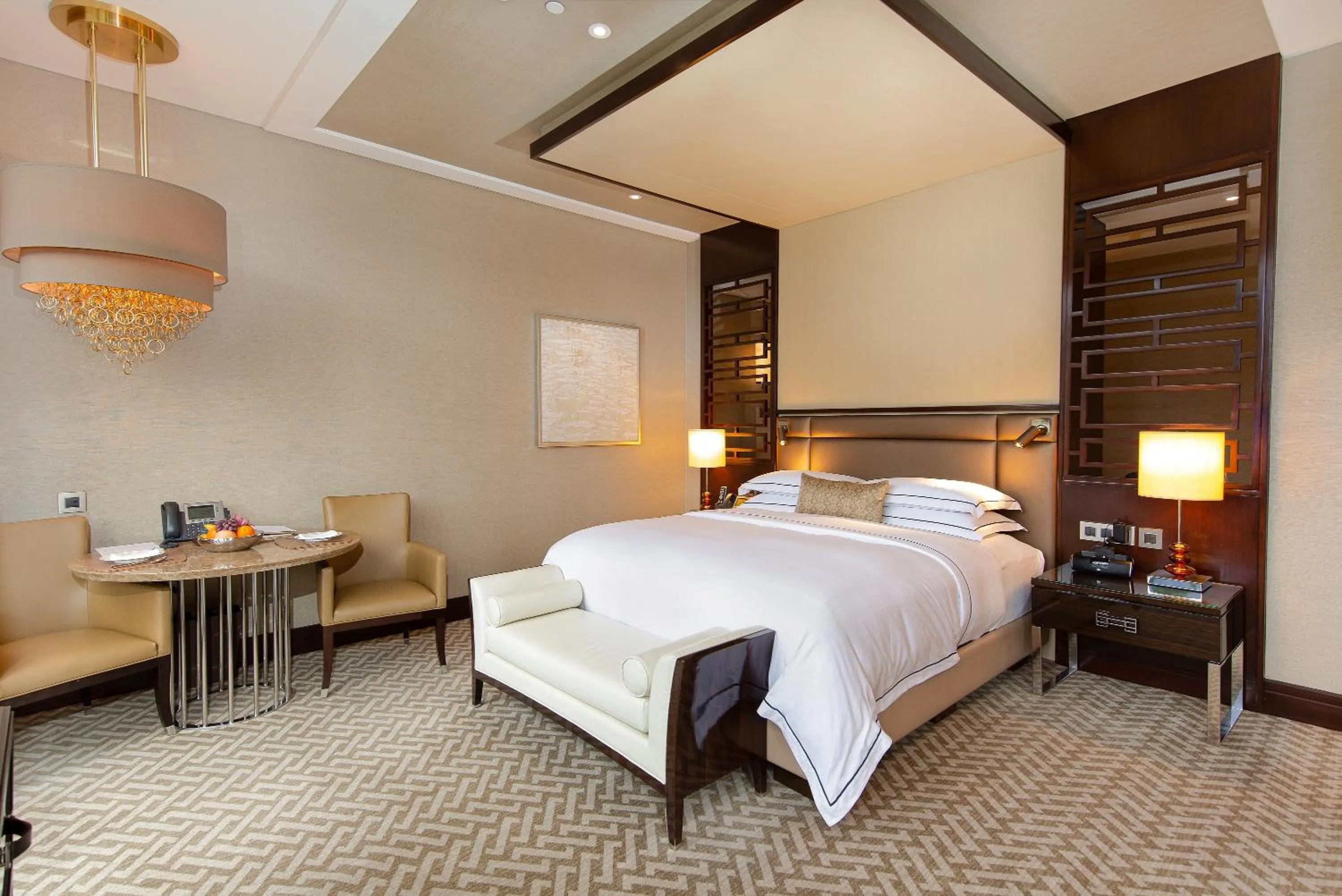 Bedroom, Bed in City Of Dreams - Nüwa Manila