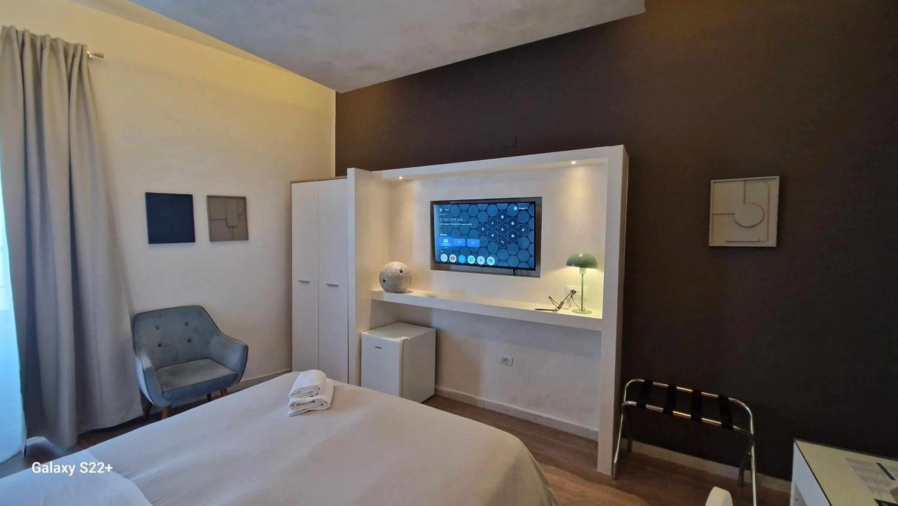 Photo of the whole room, Bed in Albergo la Svolta