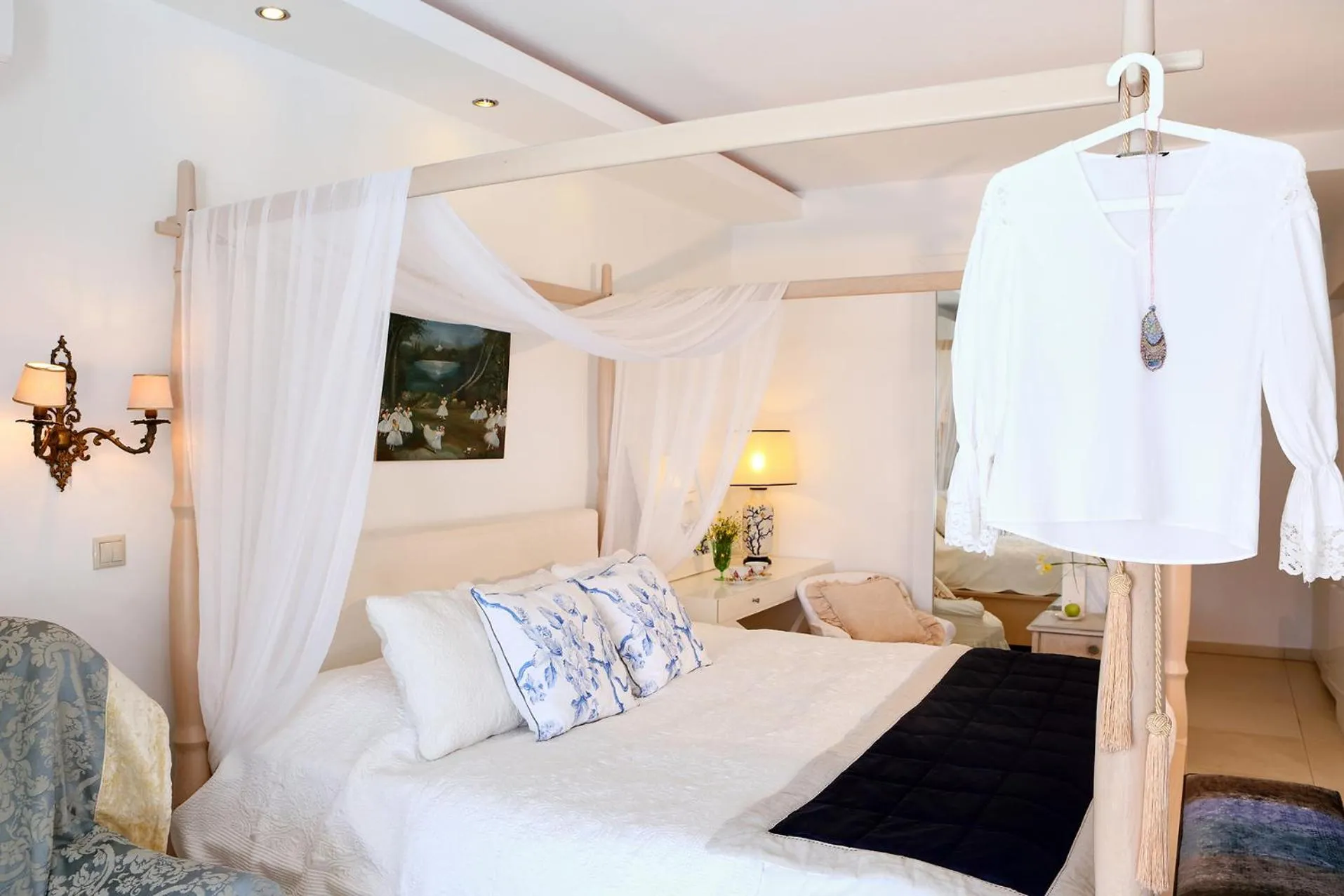 Photo of the whole room, Bed in Mare Monte Small Boutique Hotel