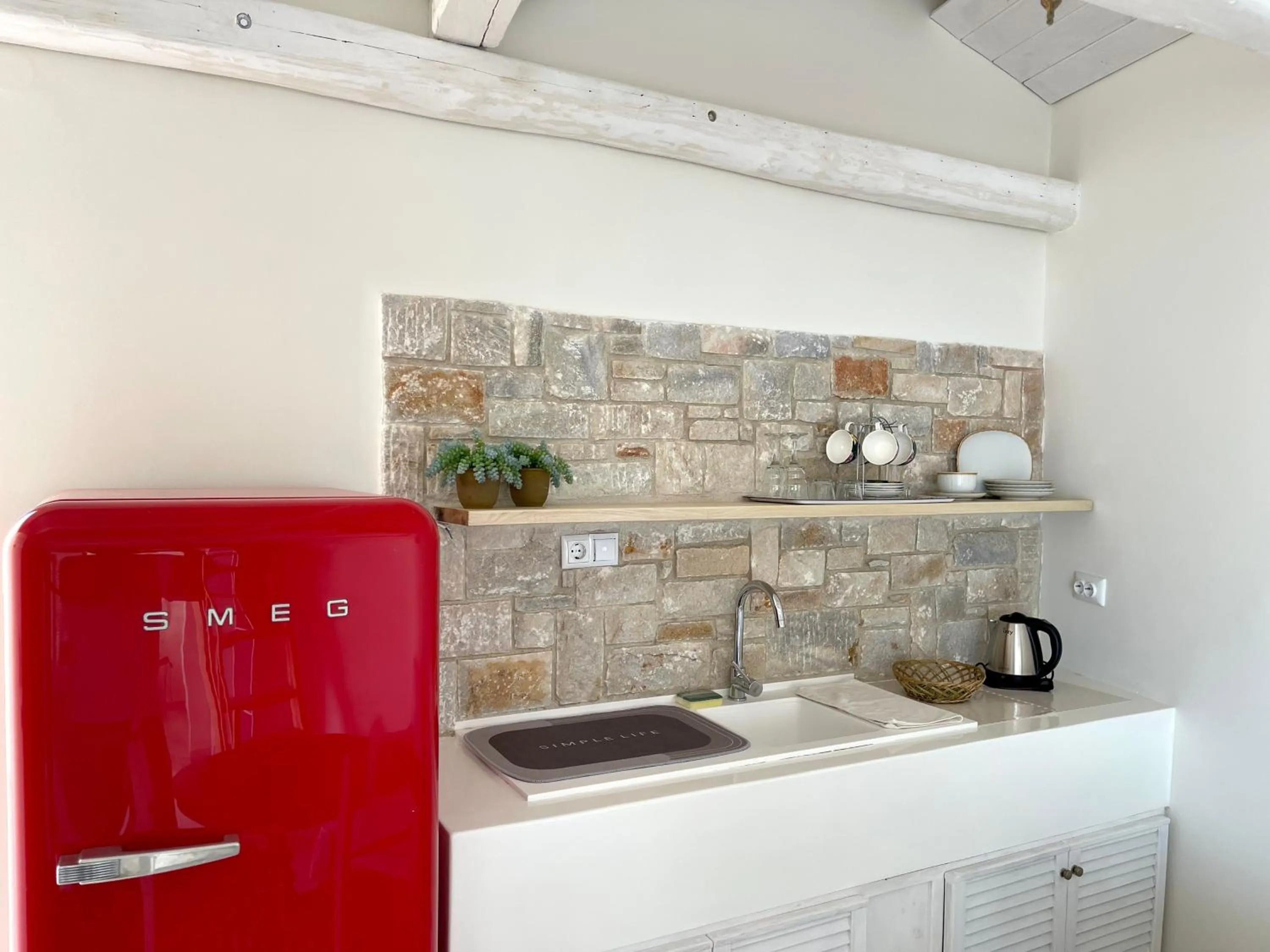 Kitchen or kitchenette in Mare Monte Small Boutique Hotel