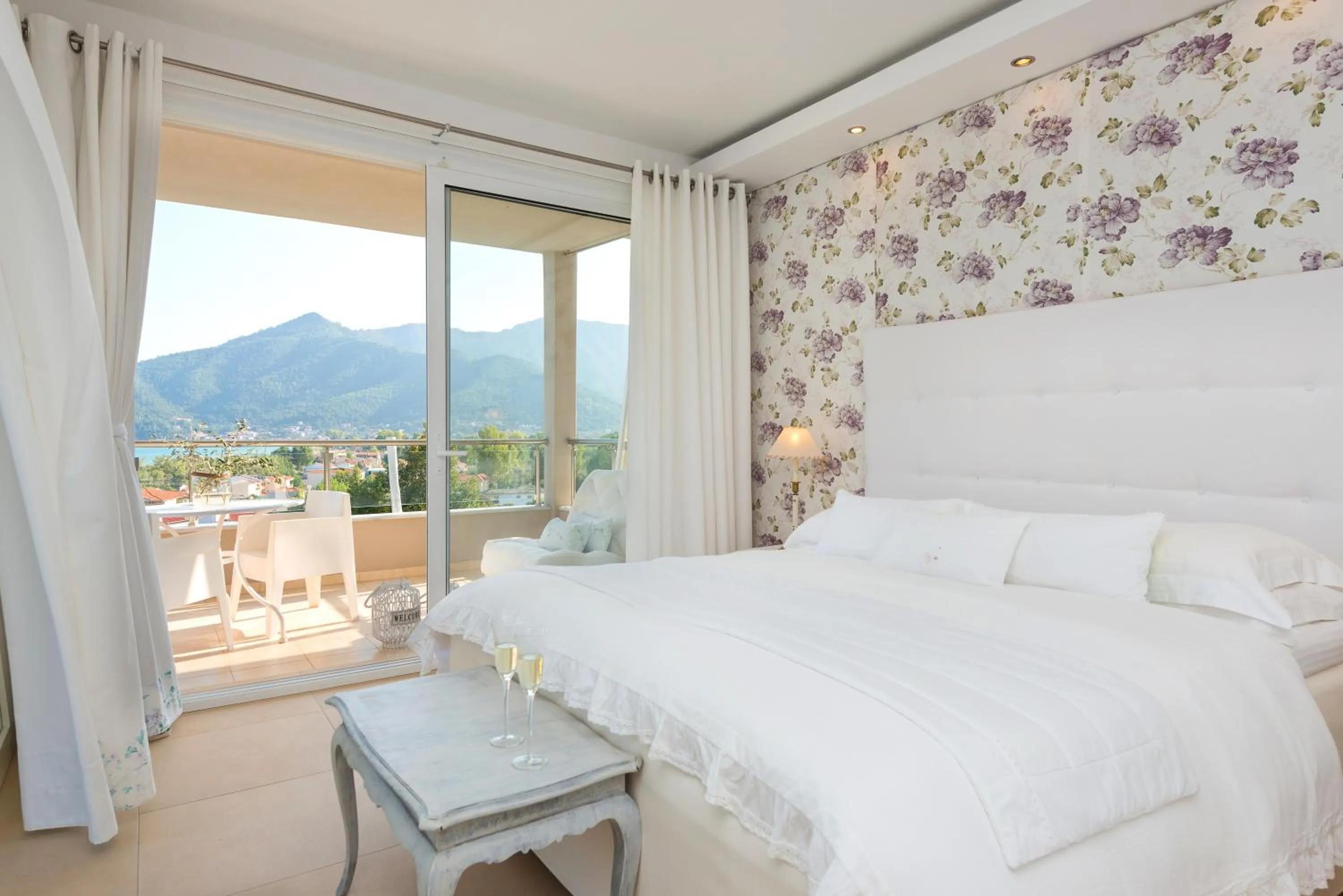 Photo of the whole room, Bed in Mare Monte Small Boutique Hotel