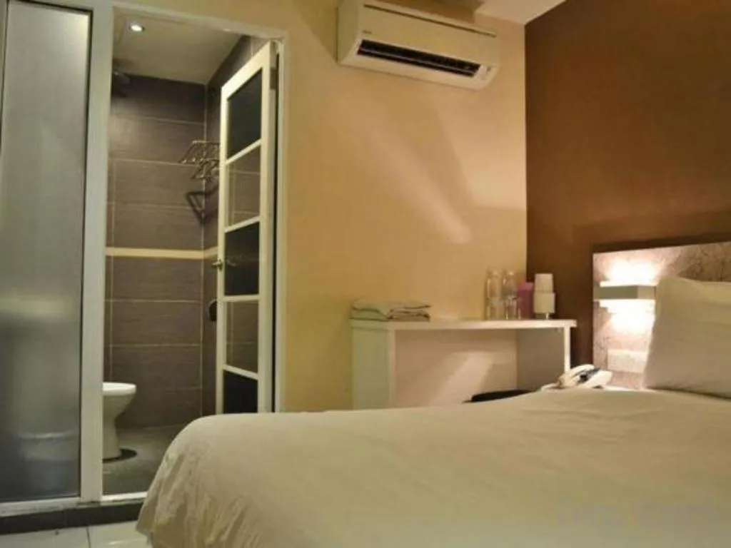 Bed in BLUEMOON BOUTIQUE HOTEL