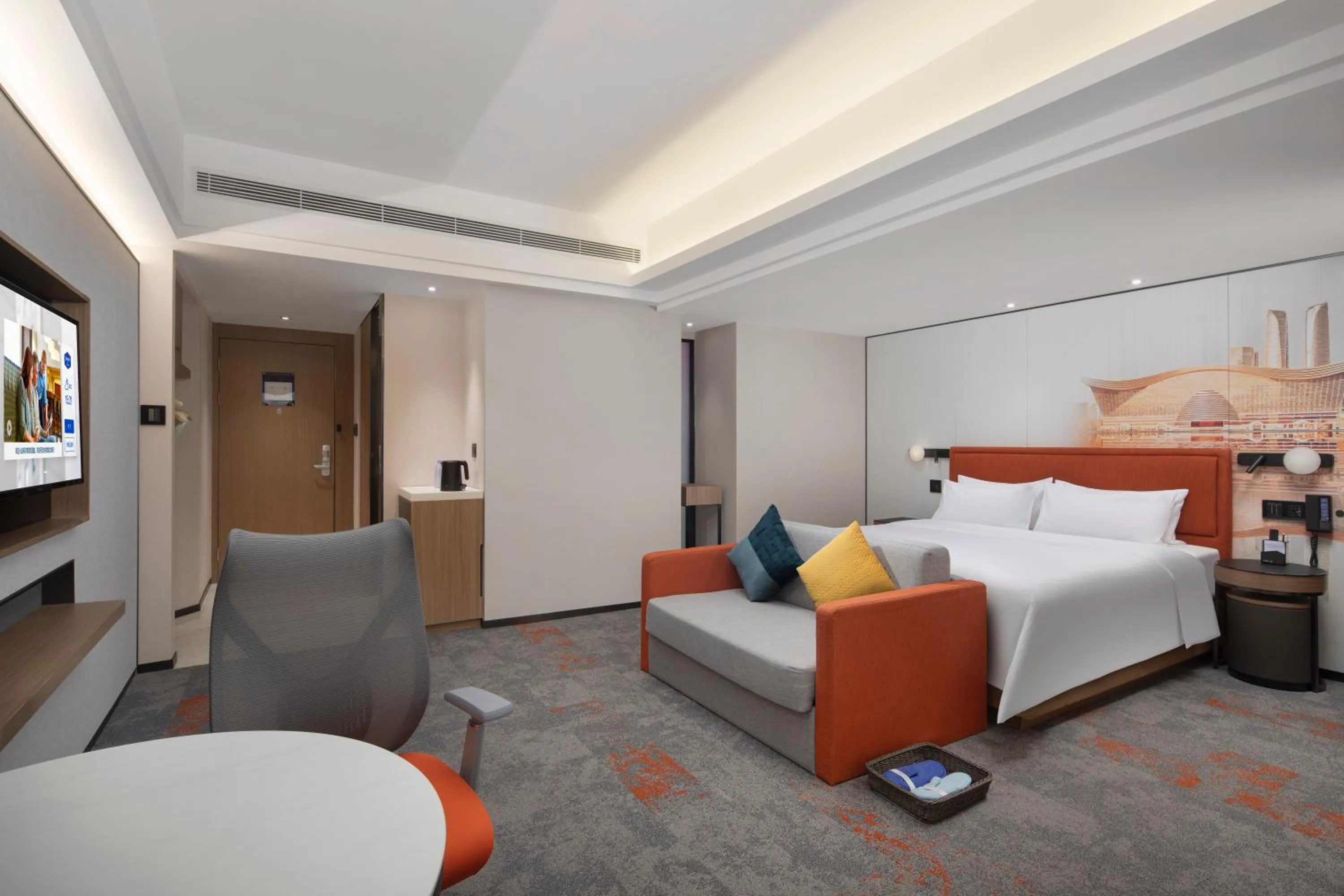 Photo of the whole room, Bed in Hampton by Hilton Chengdu Wuhou Waishuannan