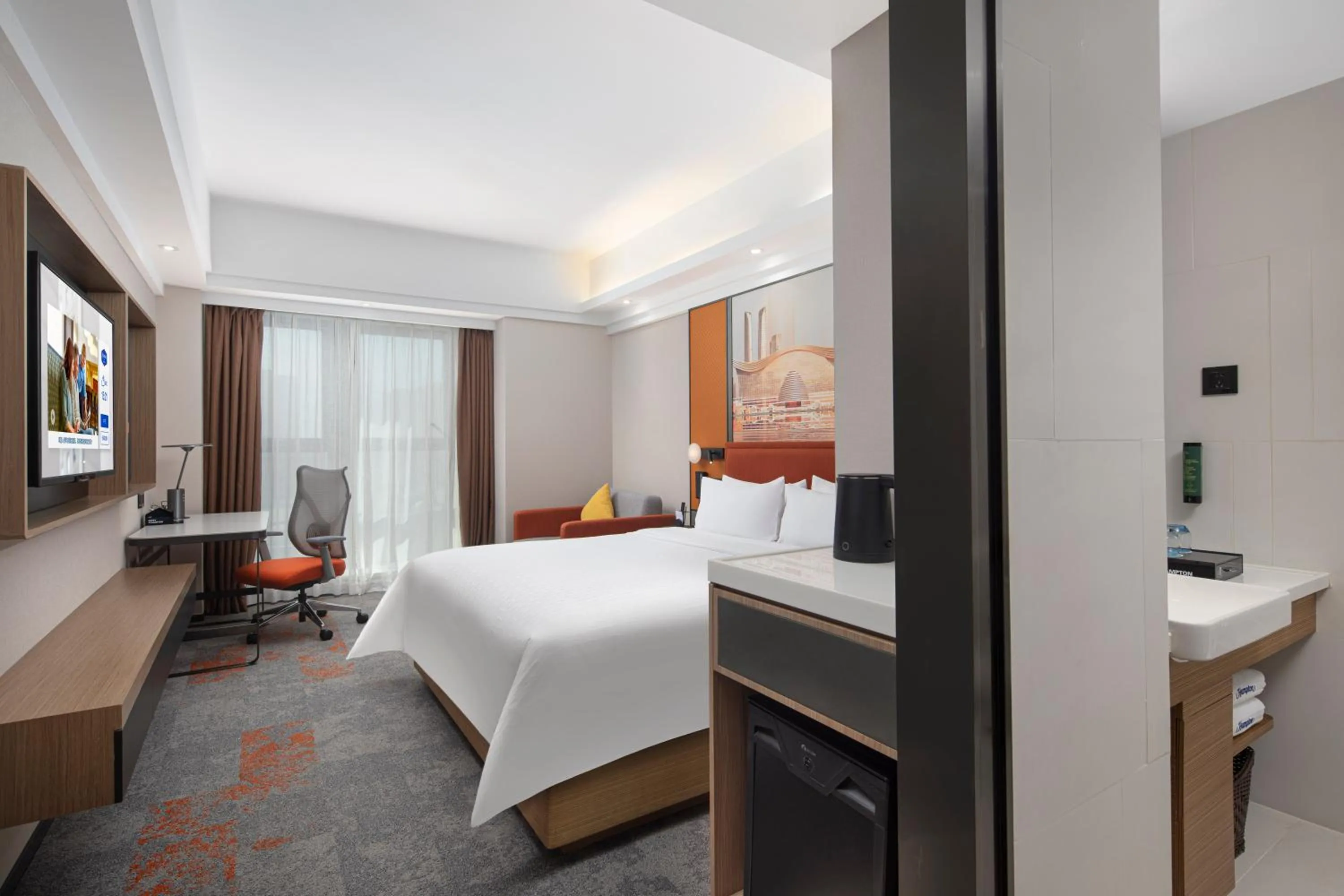 Photo of the whole room, Bed in Hampton by Hilton Chengdu Wuhou Waishuannan