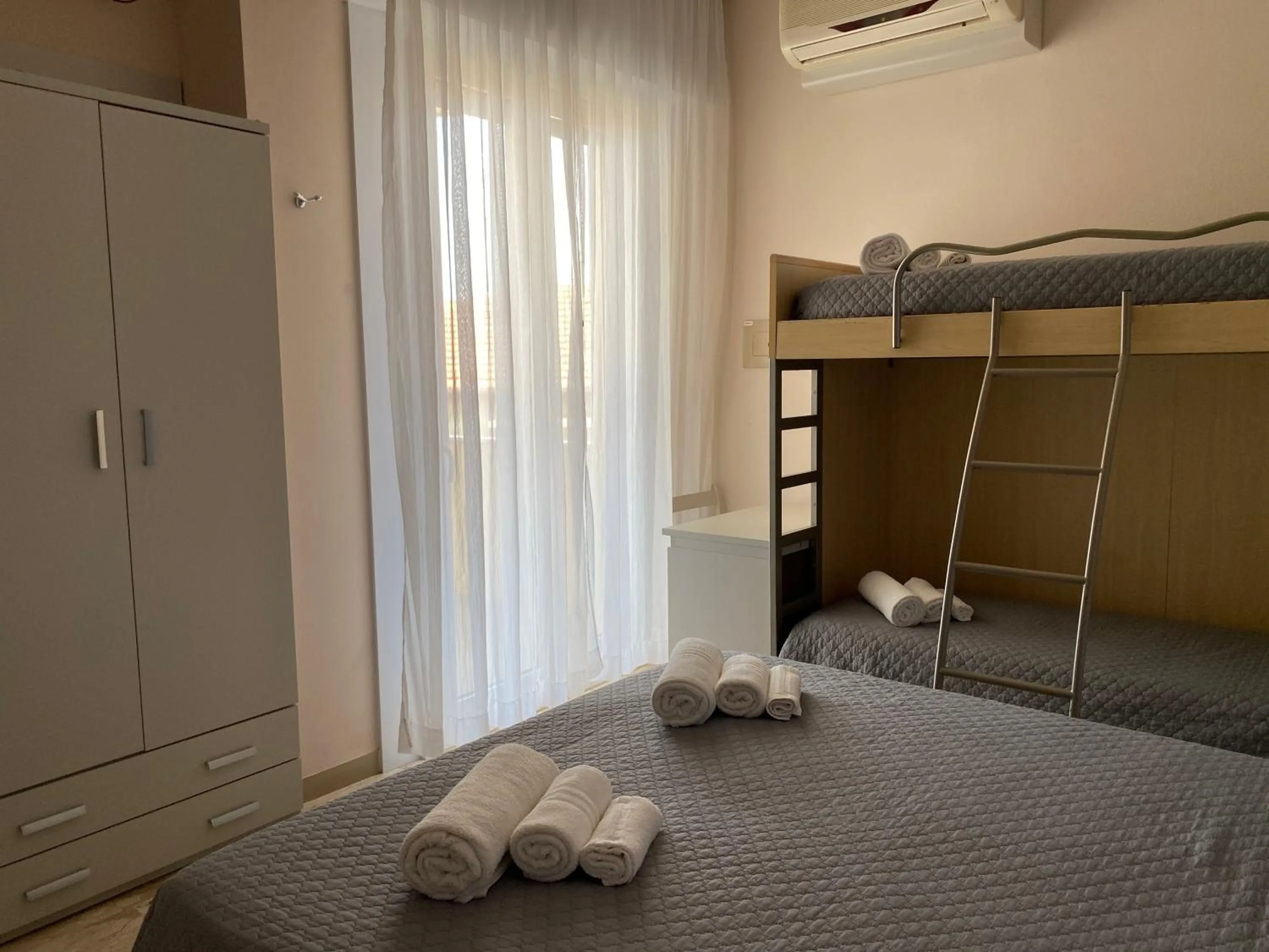 Bed in Hotel Moderno - Bed & Breakfast