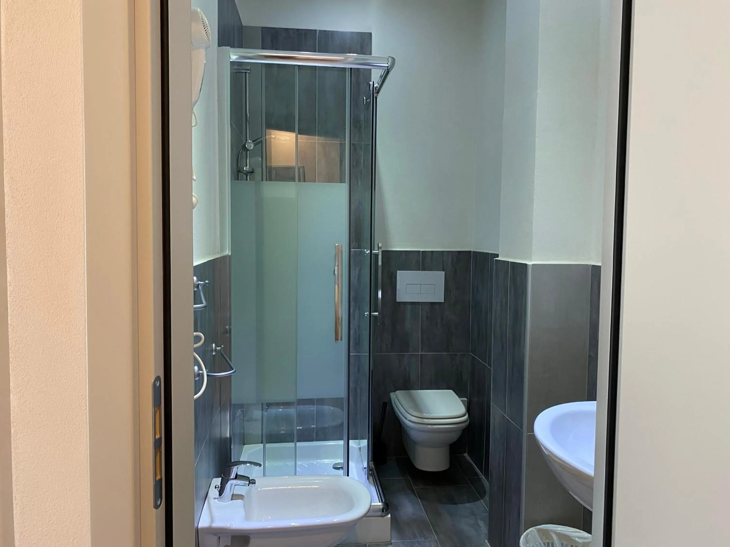 Bathroom in Hotel Moderno - Bed & Breakfast