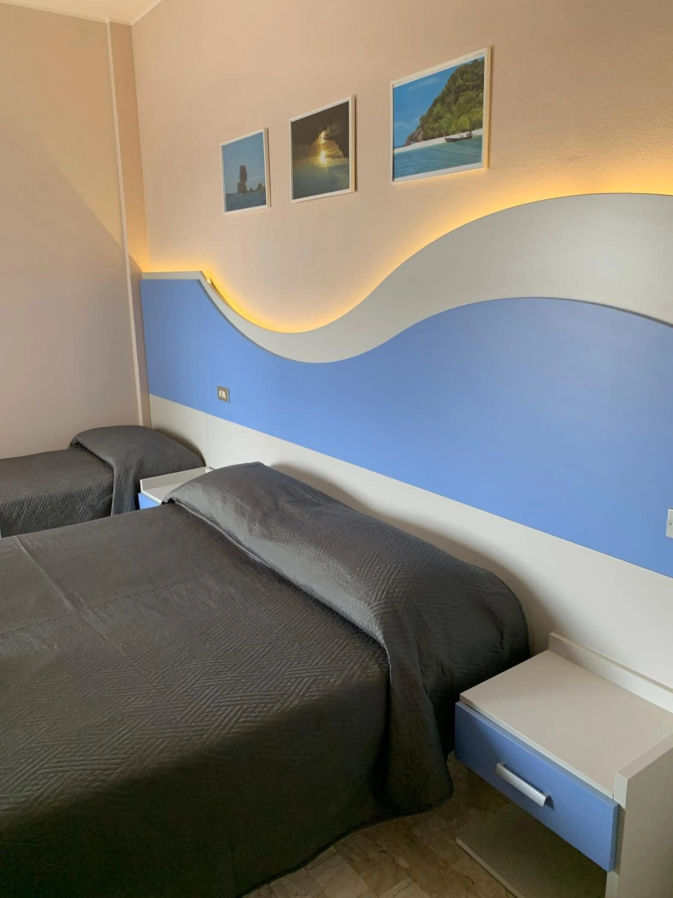 Bed in Hotel Moderno - Bed & Breakfast