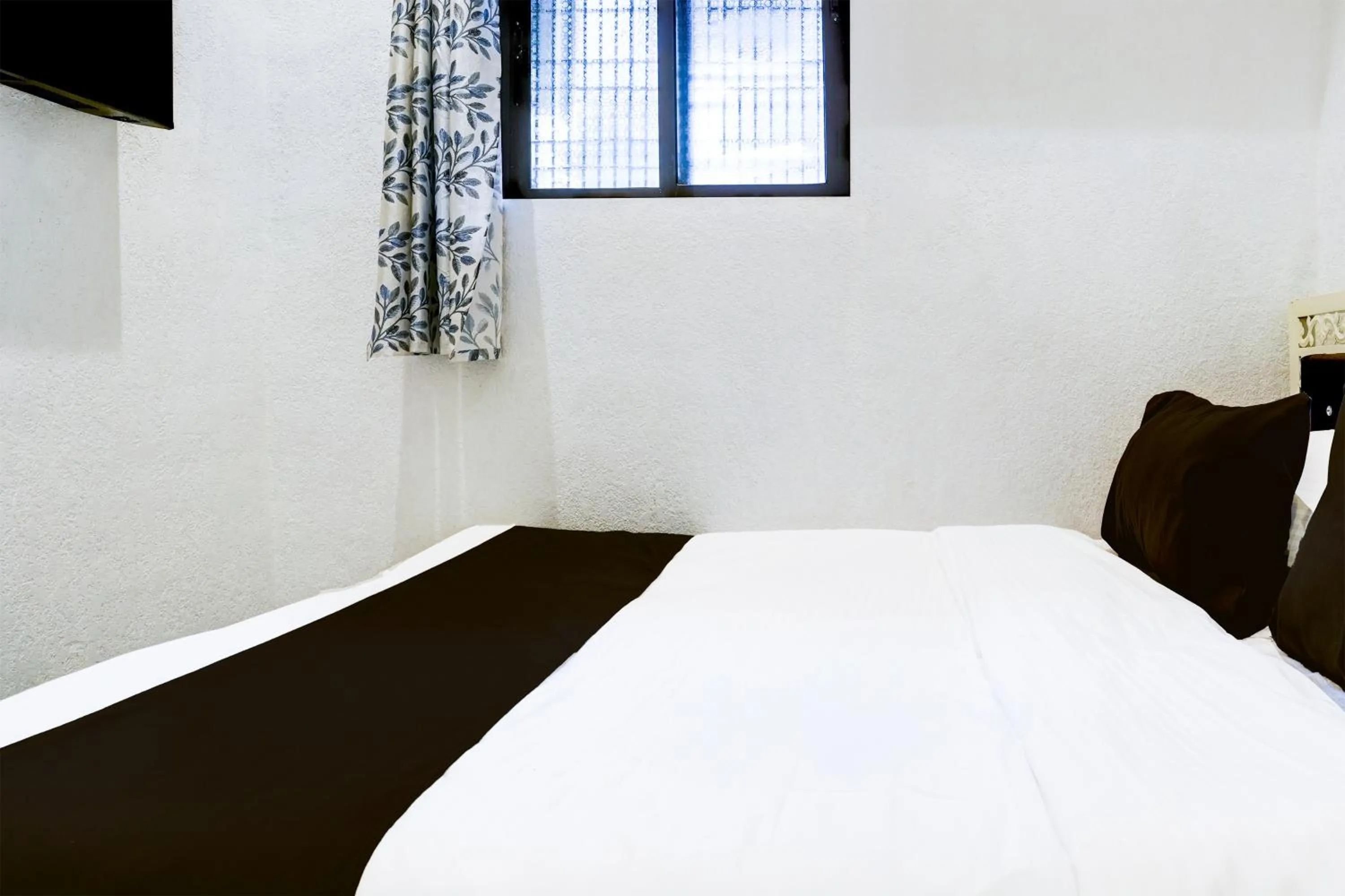 Bedroom, Bed in Super Hotel O Khar East Near Railway Station