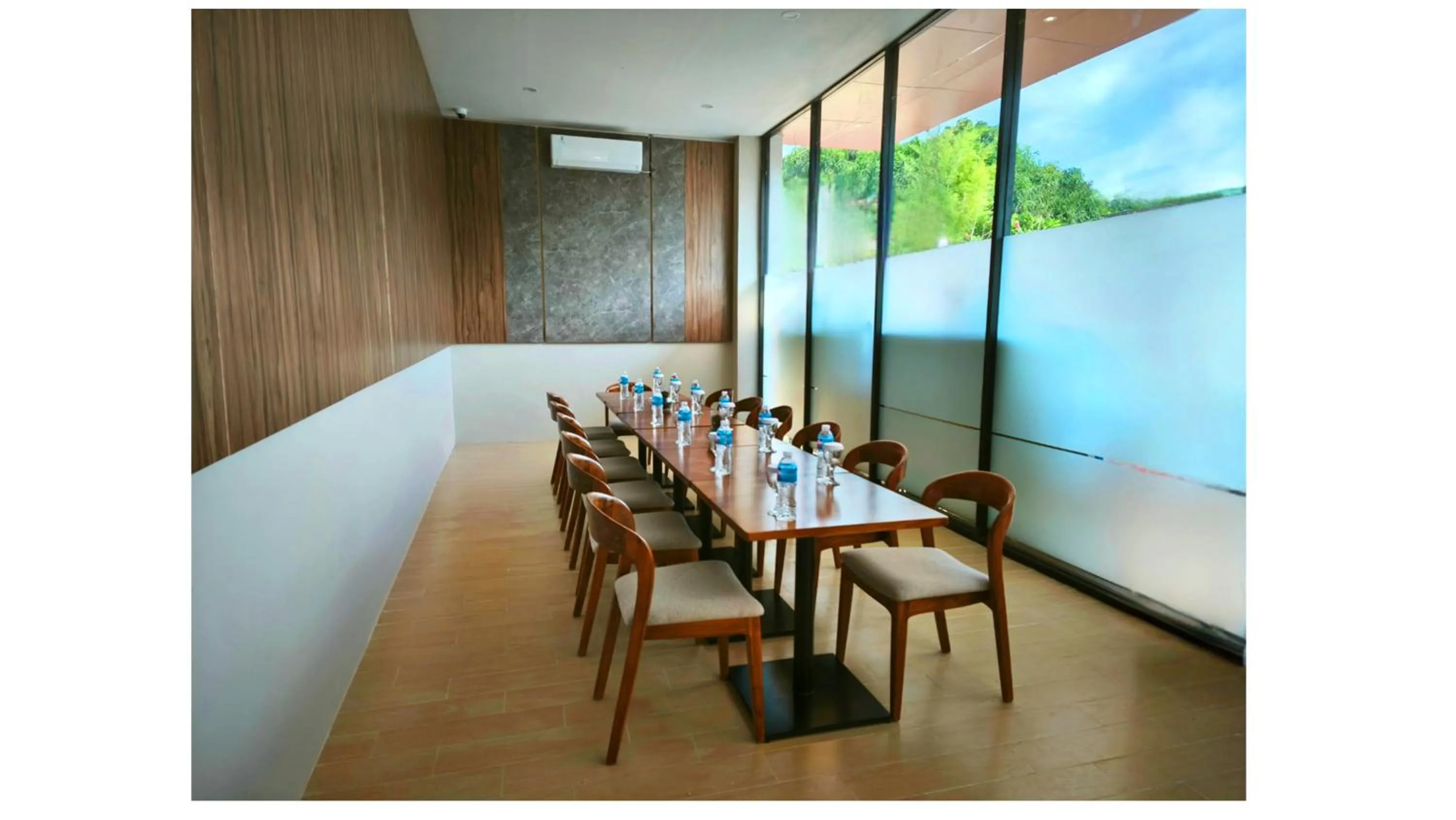 Meeting/conference room in Khas Palu Hotel