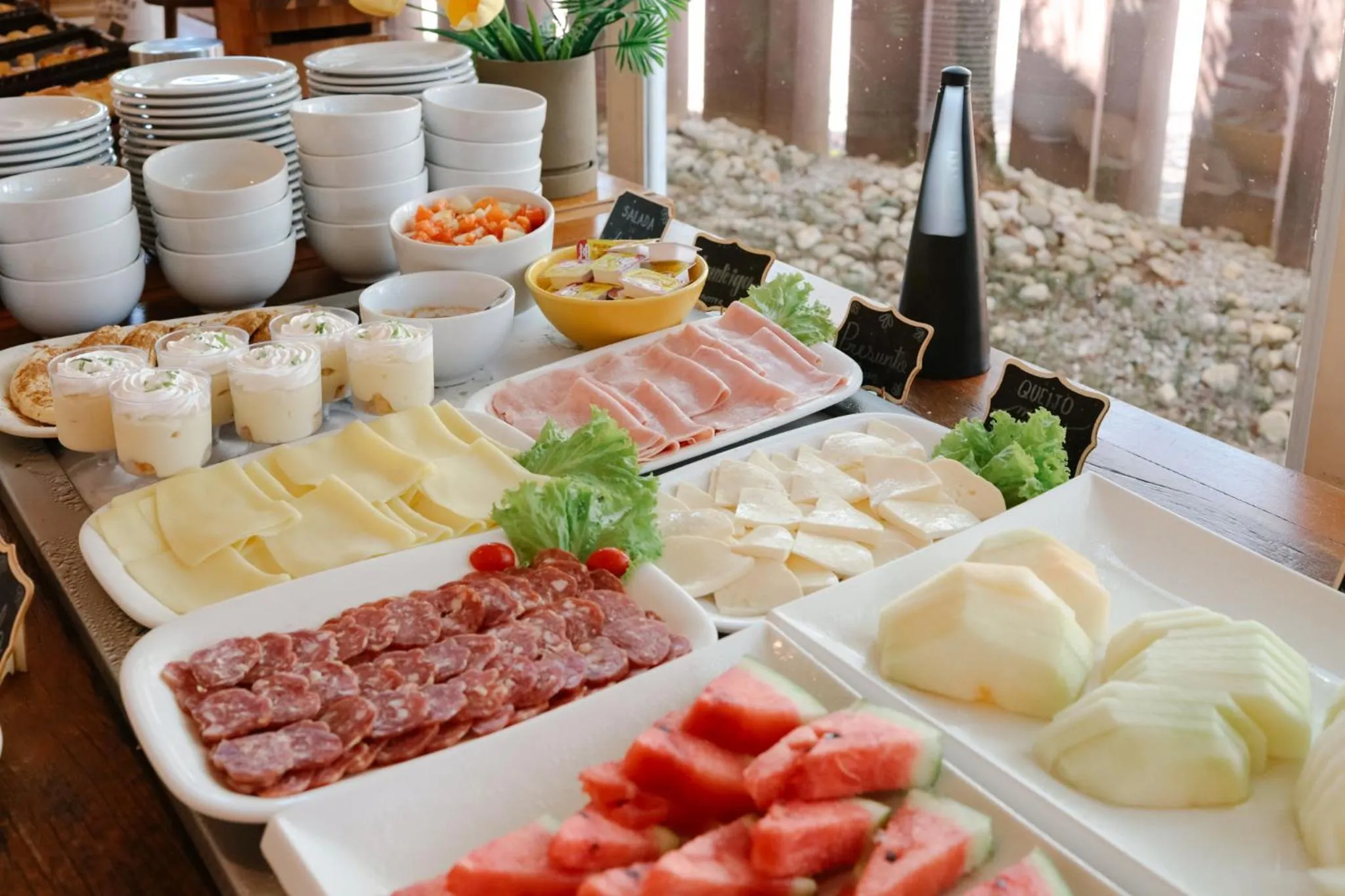 Food and drinks in Carlton Plaza Baobá