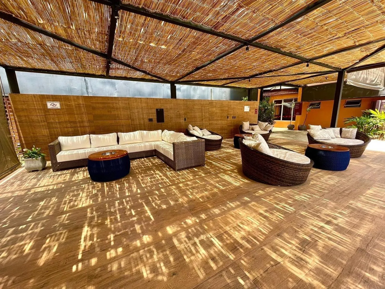 Lounge or bar in Carlton Plaza Baobá