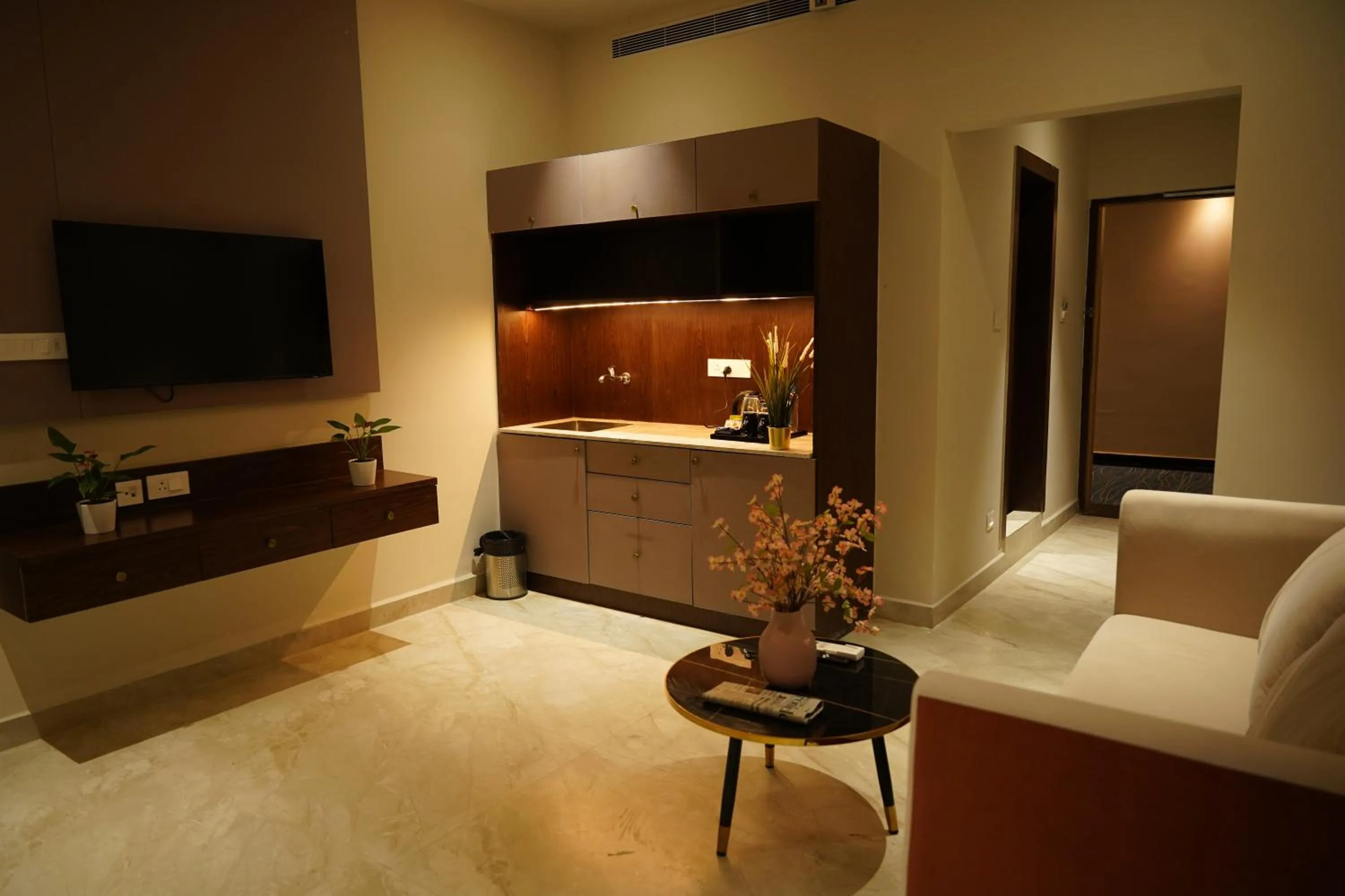 Bed in Clarion Hotel Hyderabad