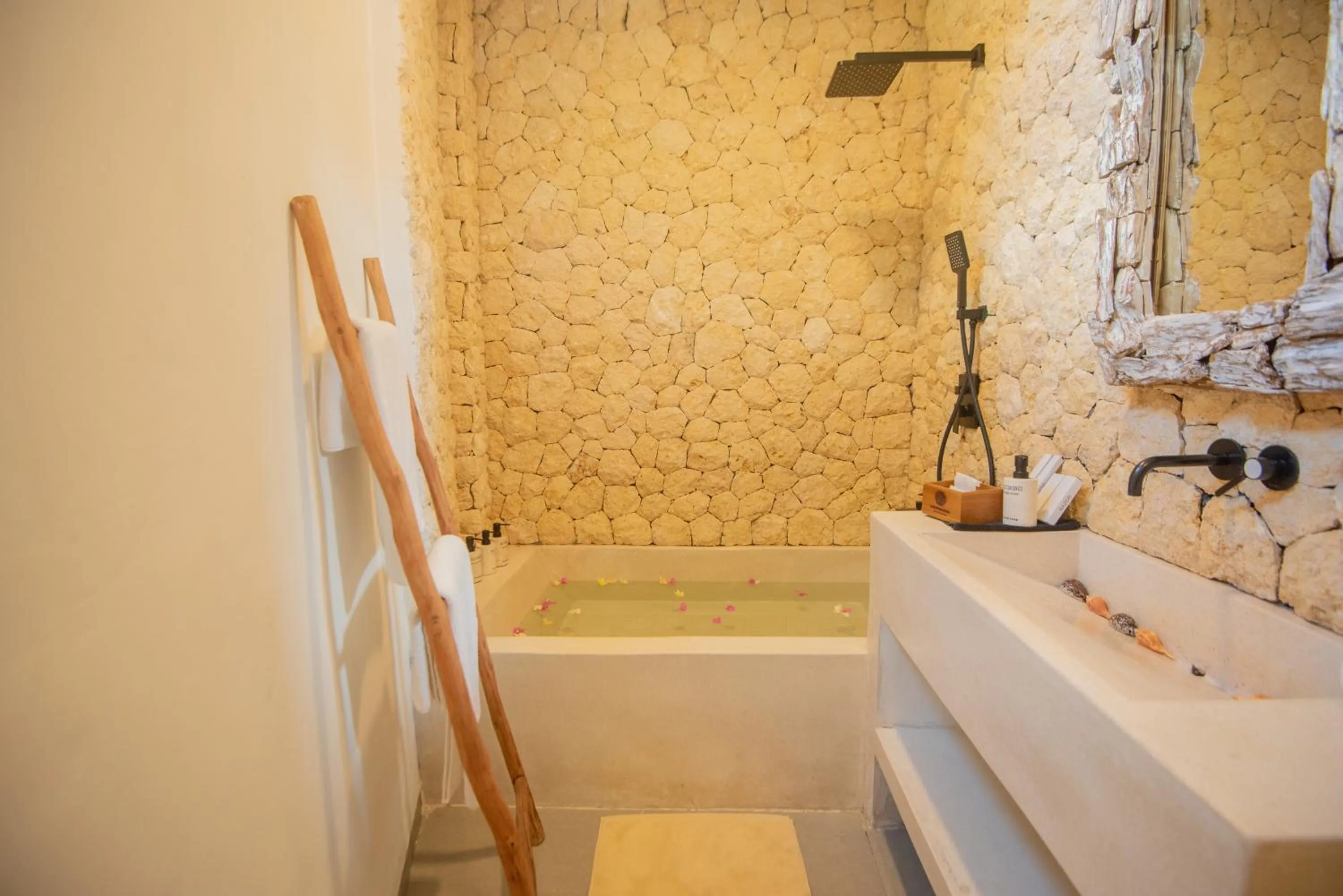 Bathroom in Baliterraneo Boutique Resort