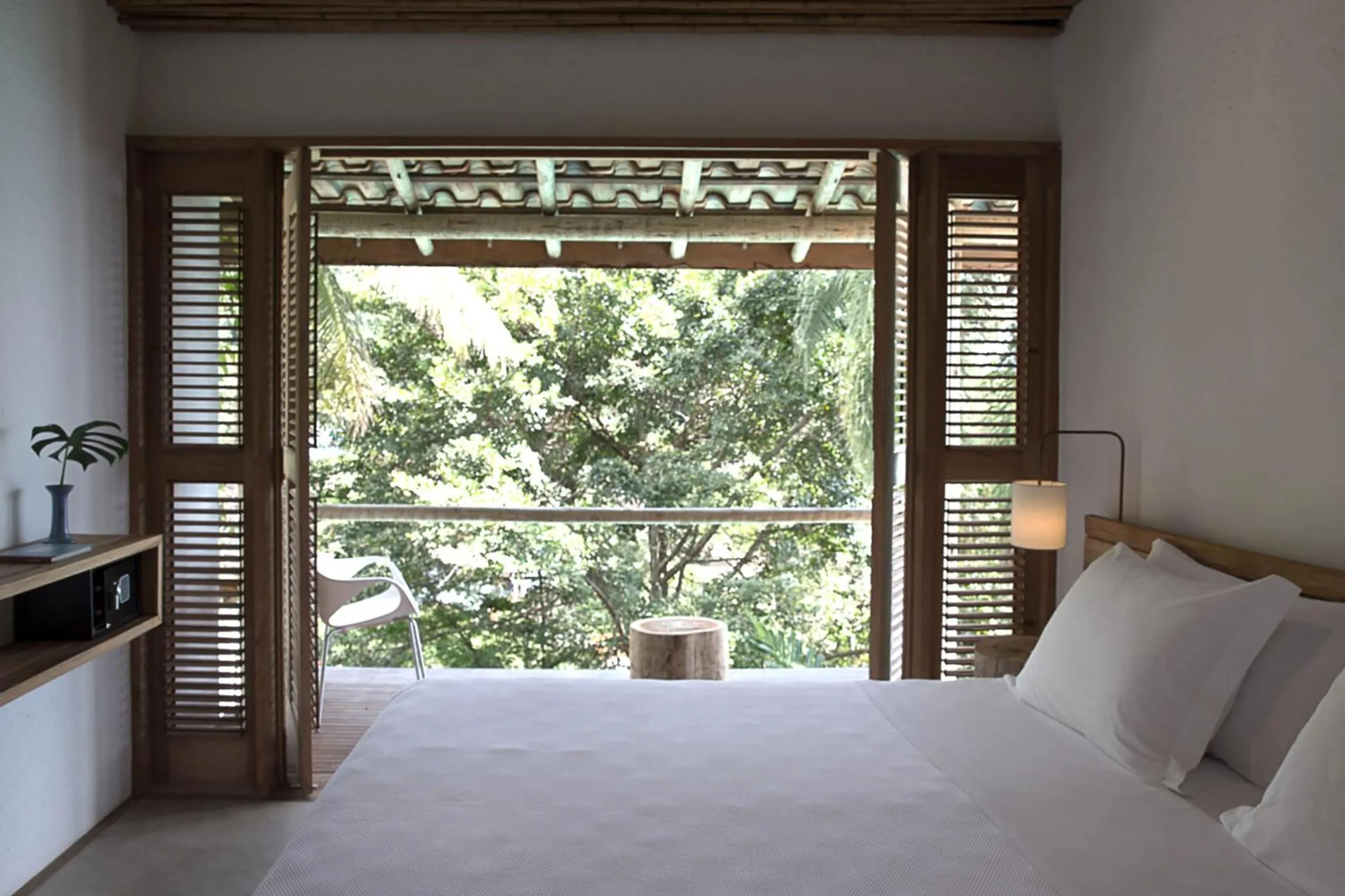 Balcony/Terrace, Bed in Casa Mar Paraty