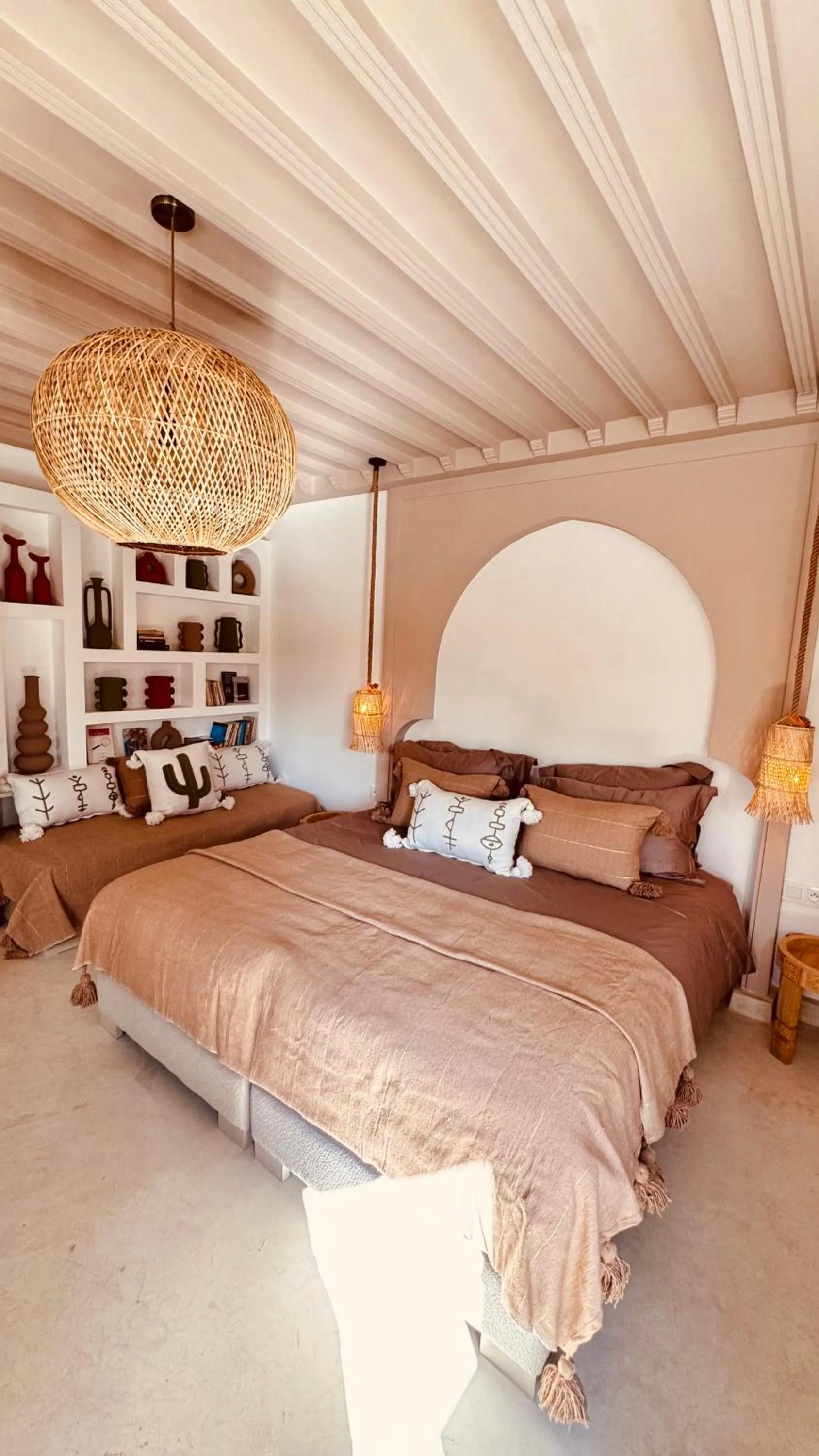 Photo of the whole room, Bed in Riad Origines