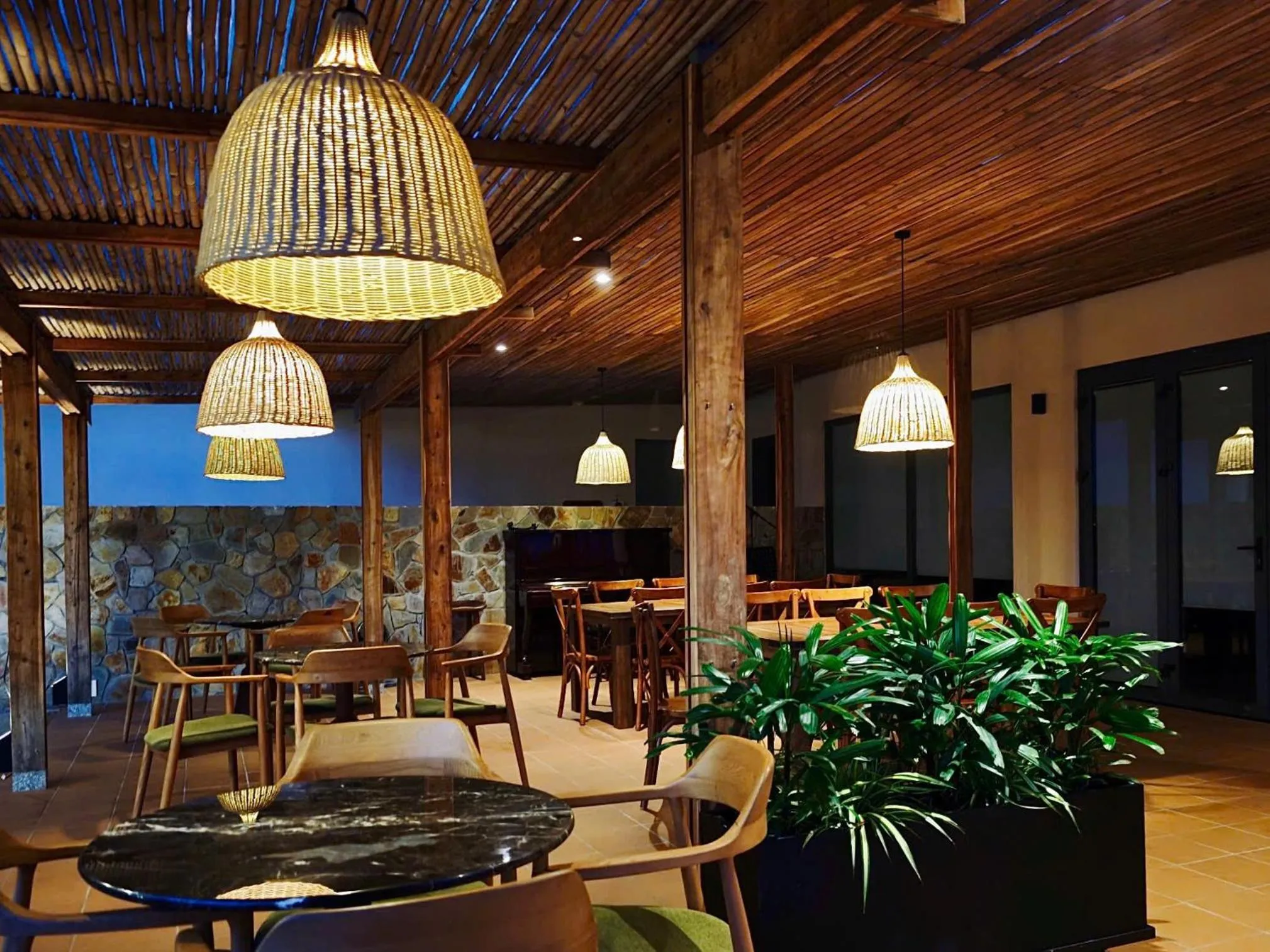 Restaurant/places to eat in Field Villa Hoàng Diệu