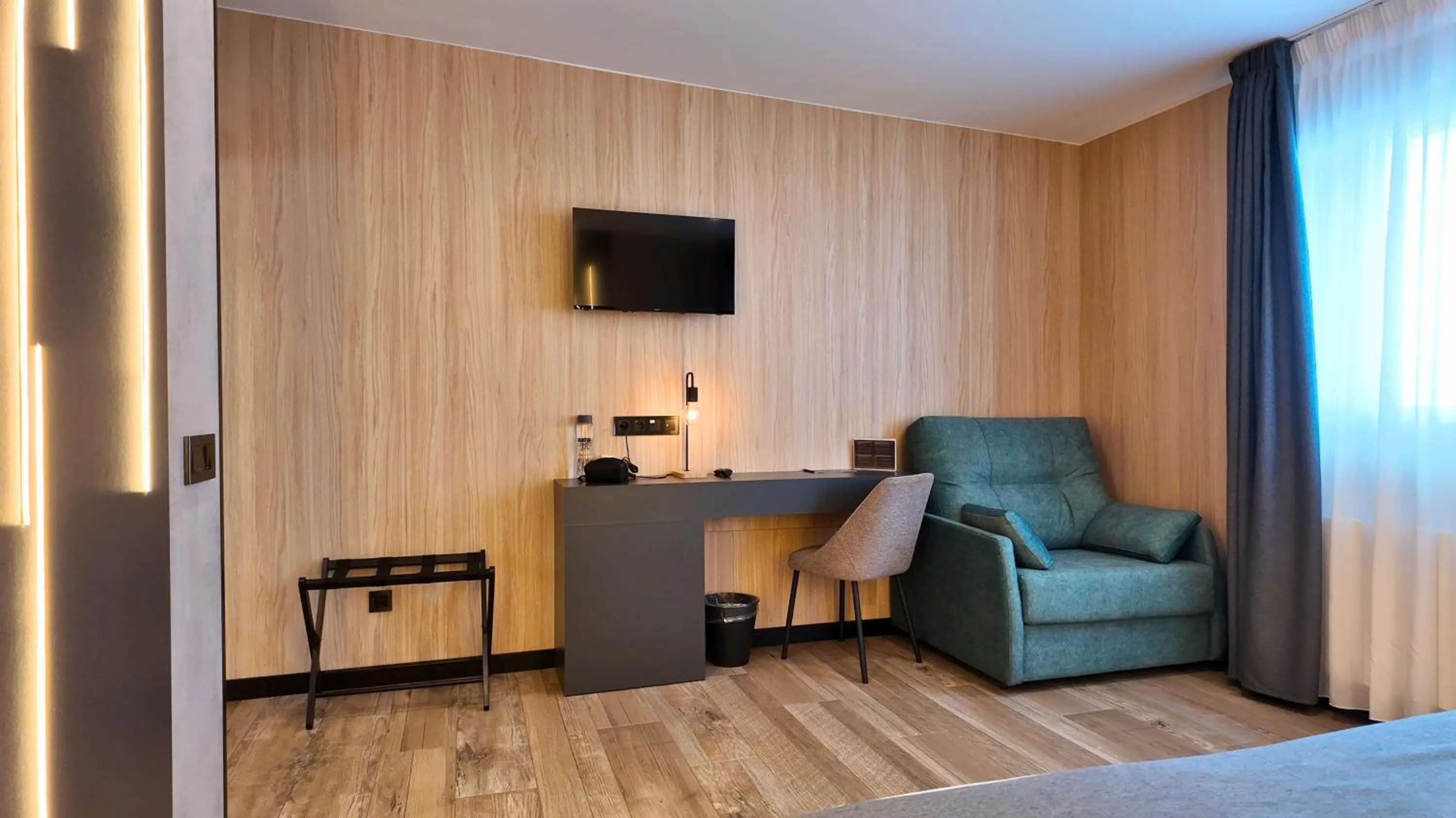 Bedroom, Bed in Hotel Focus