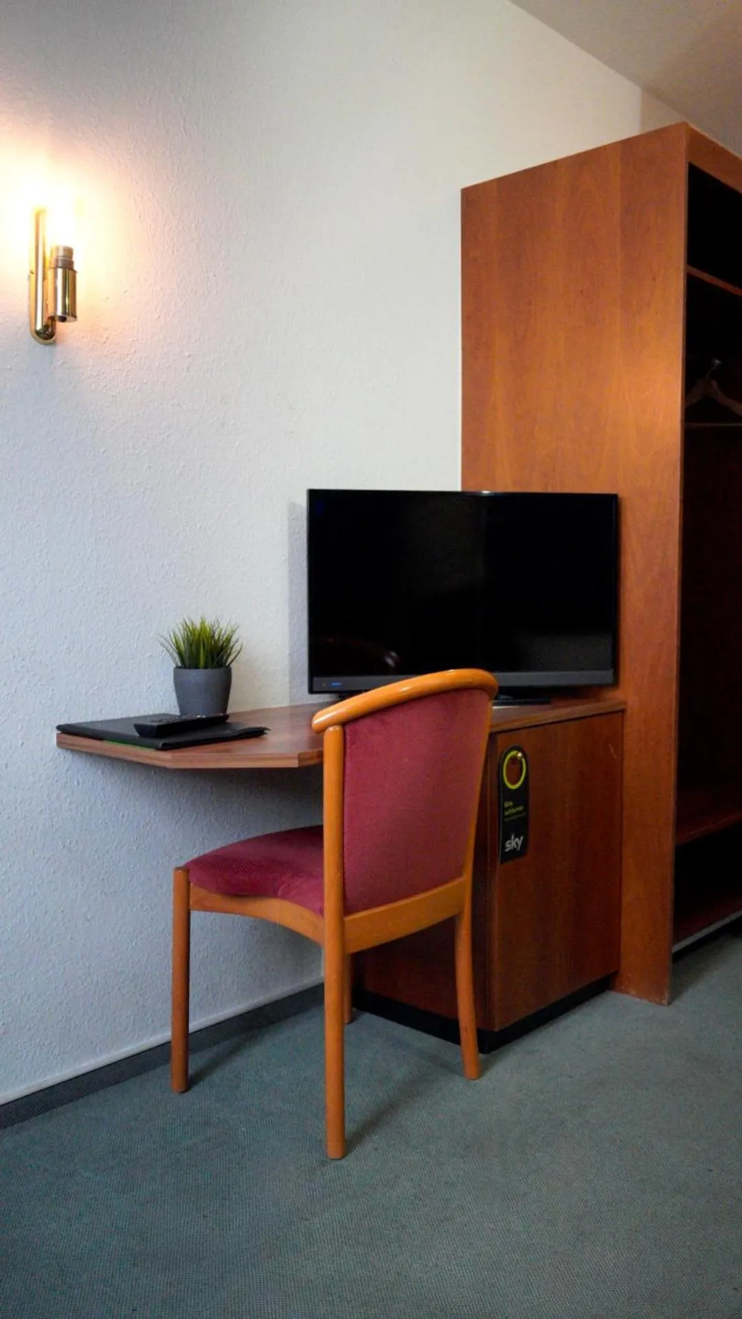 Photo of the whole room in Hotel am Bergl