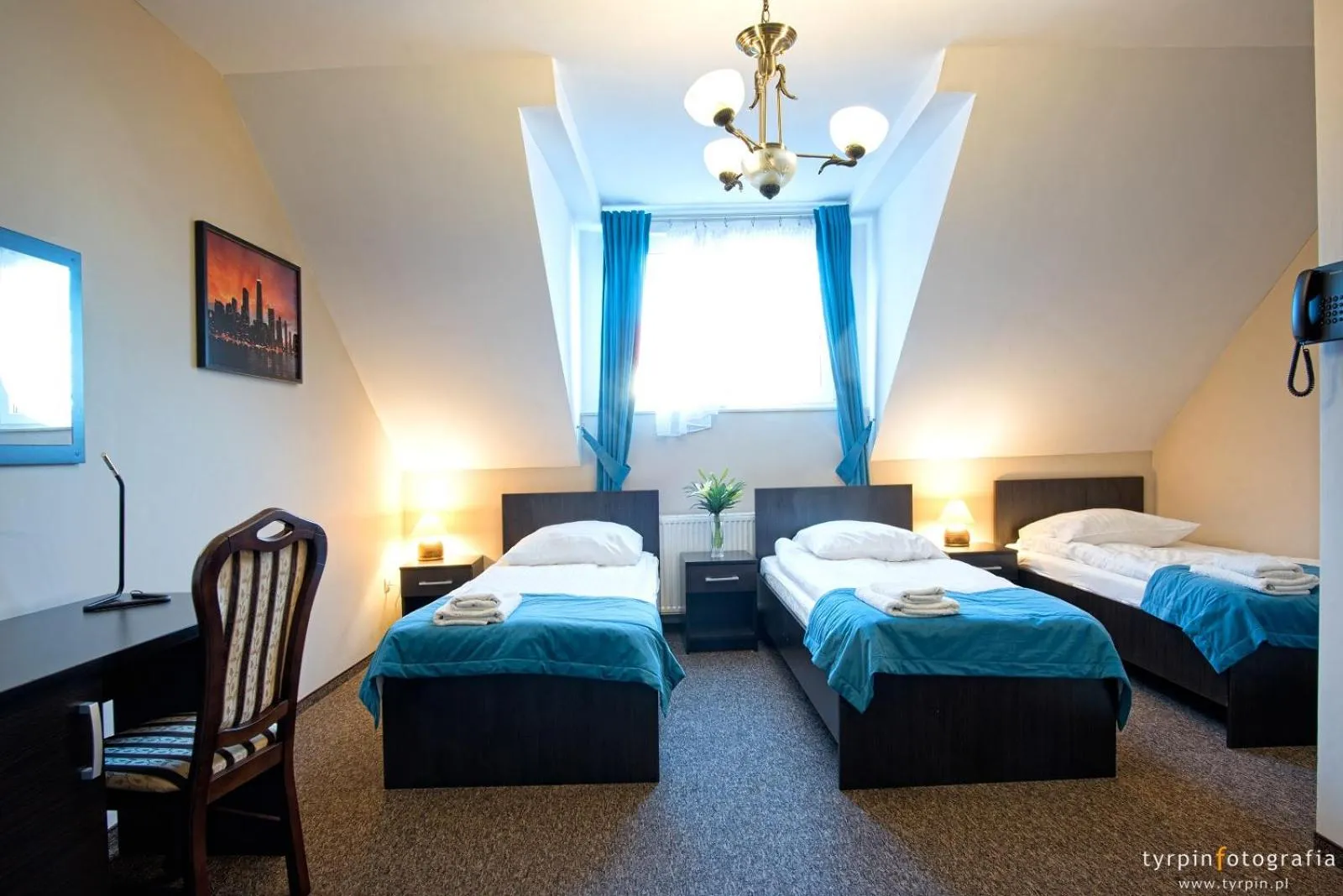 Bed in Hotel Millenium