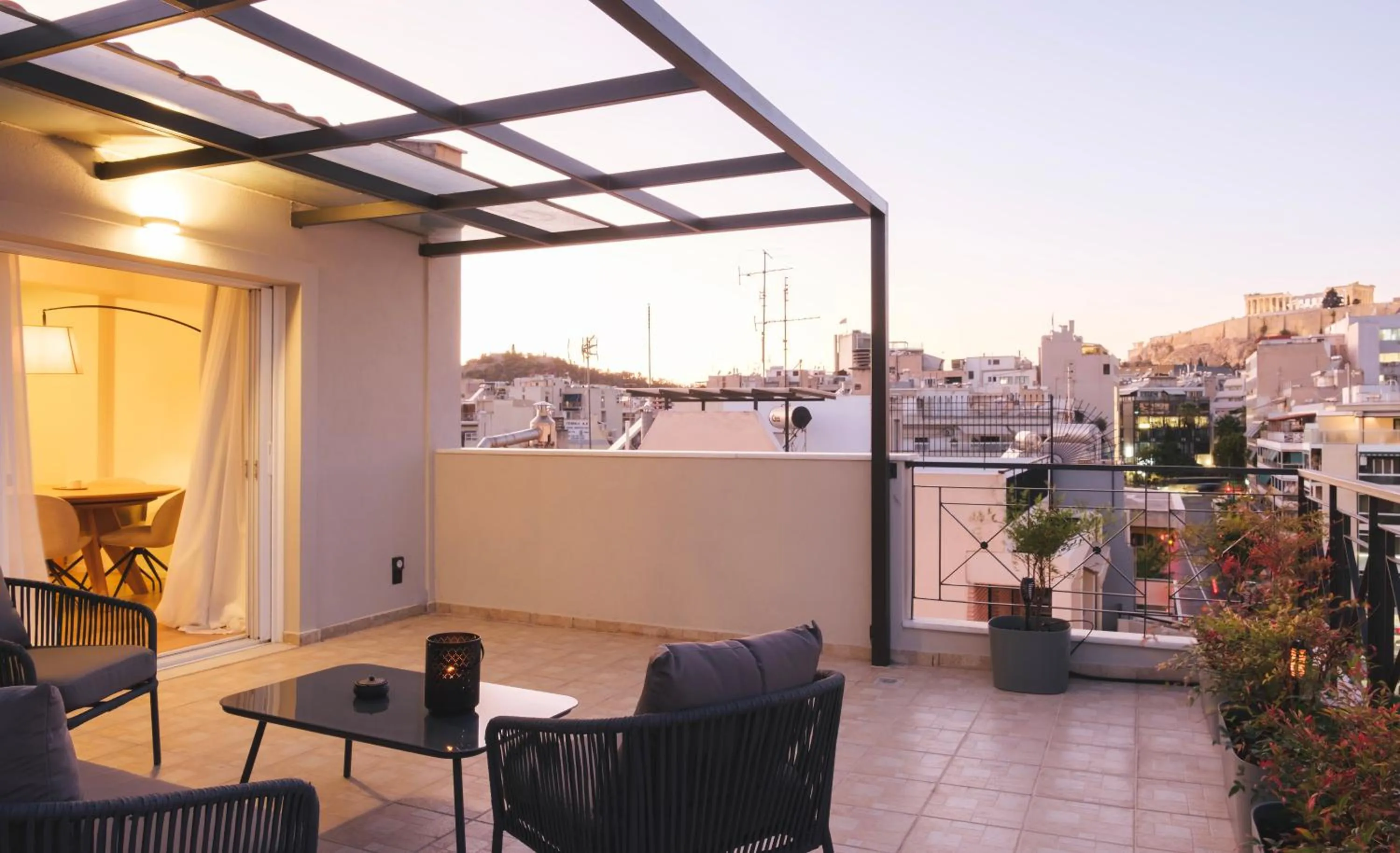 Balcony/Terrace in Tyto Alba Habitat