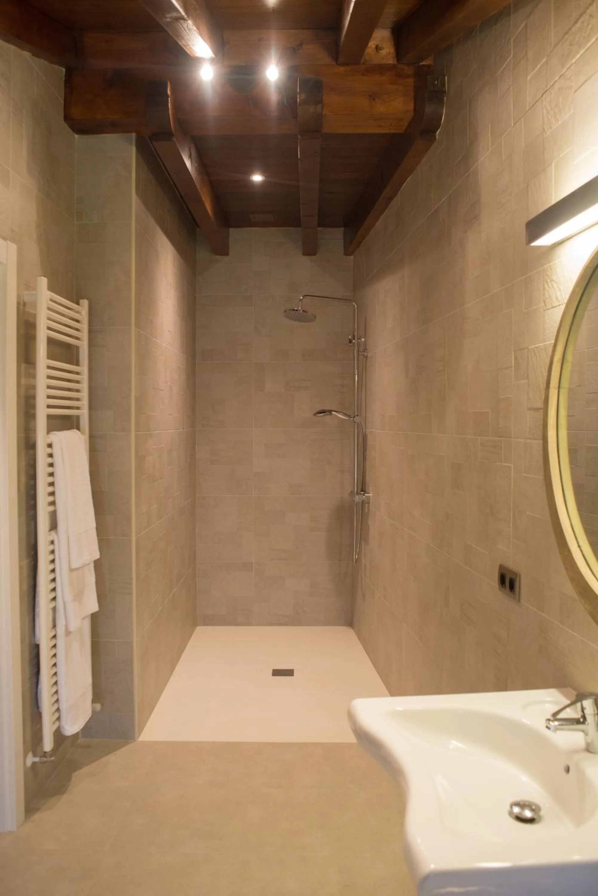 Bed in Osabarena Hotela