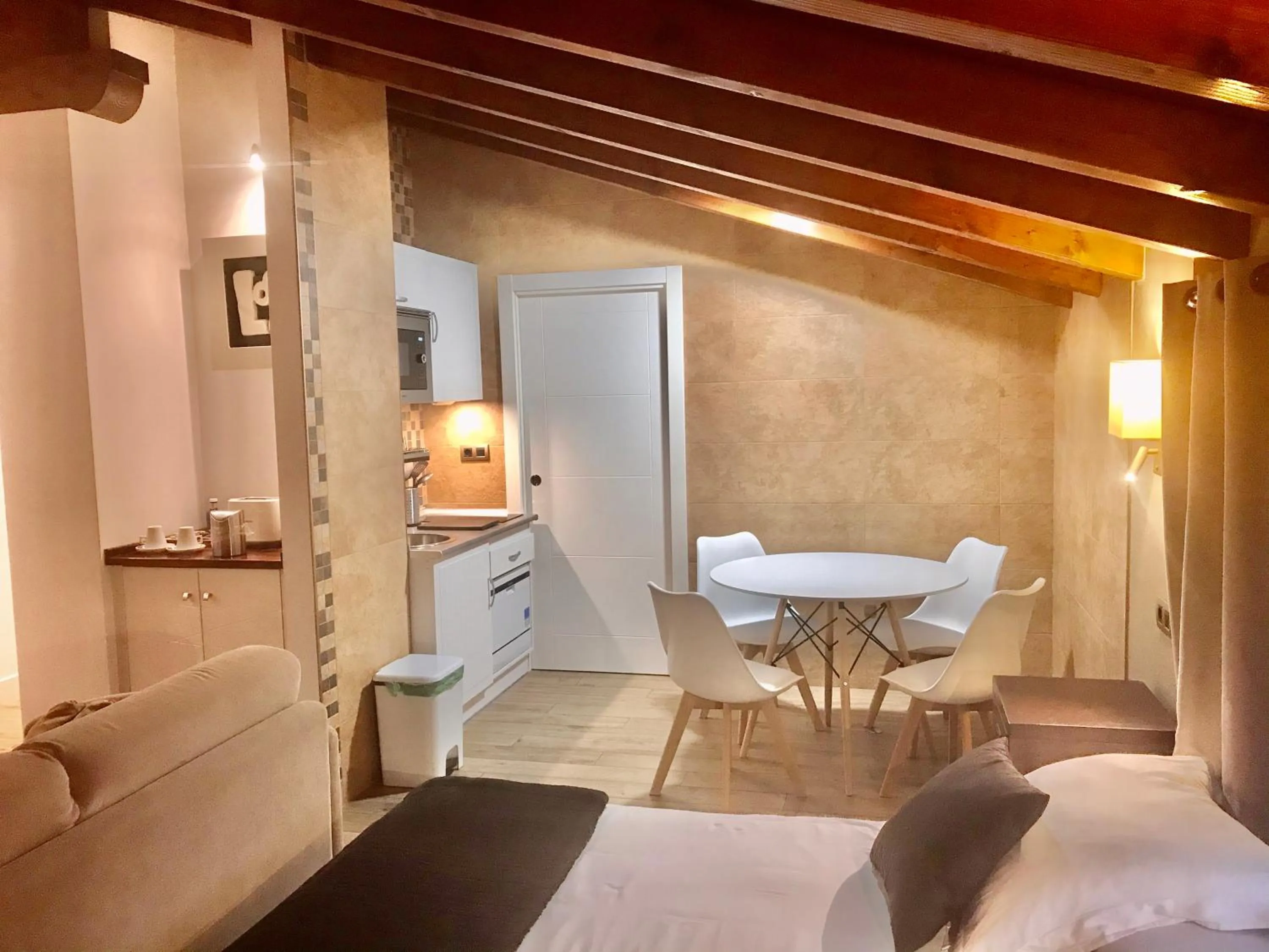 Photo of the whole room, Bed in Osabarena Hotela