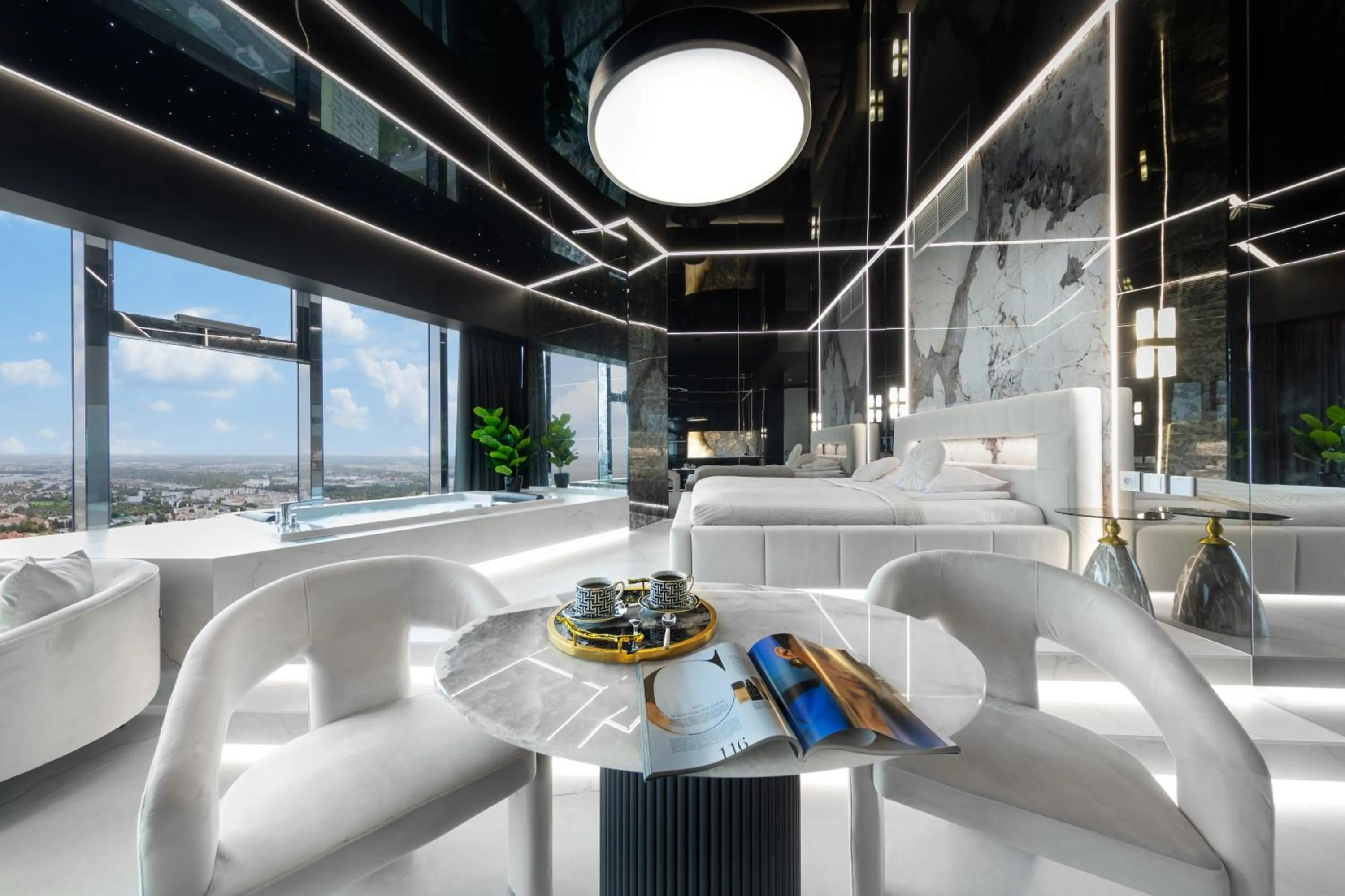Living room in Apartamenty Sky Tower z Jakuzzi Przy Oknie by BQQK