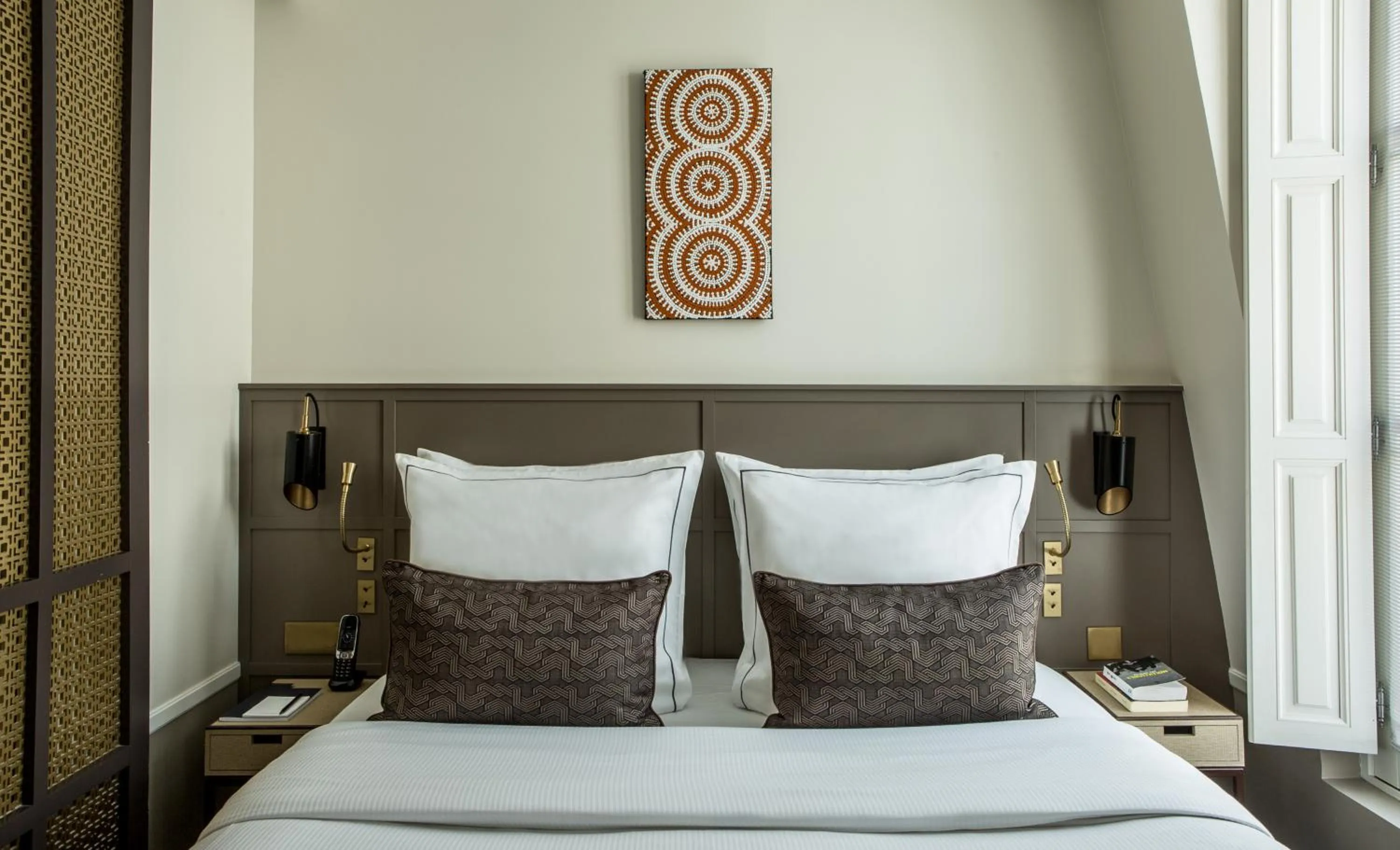 Bed in Hôtel La Tamise - Esprit de France