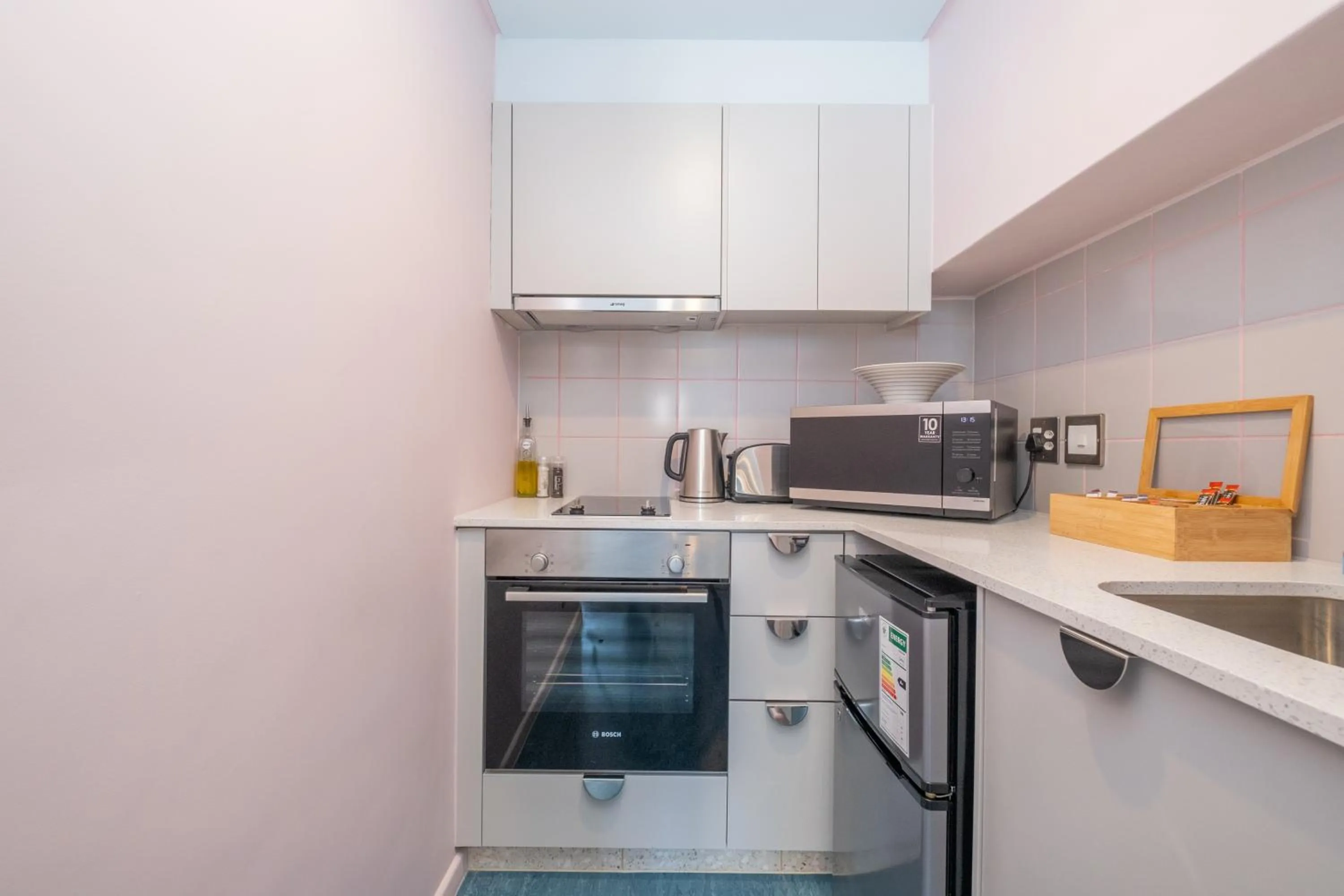 Kitchen or kitchenette in The Tropicana Hotel