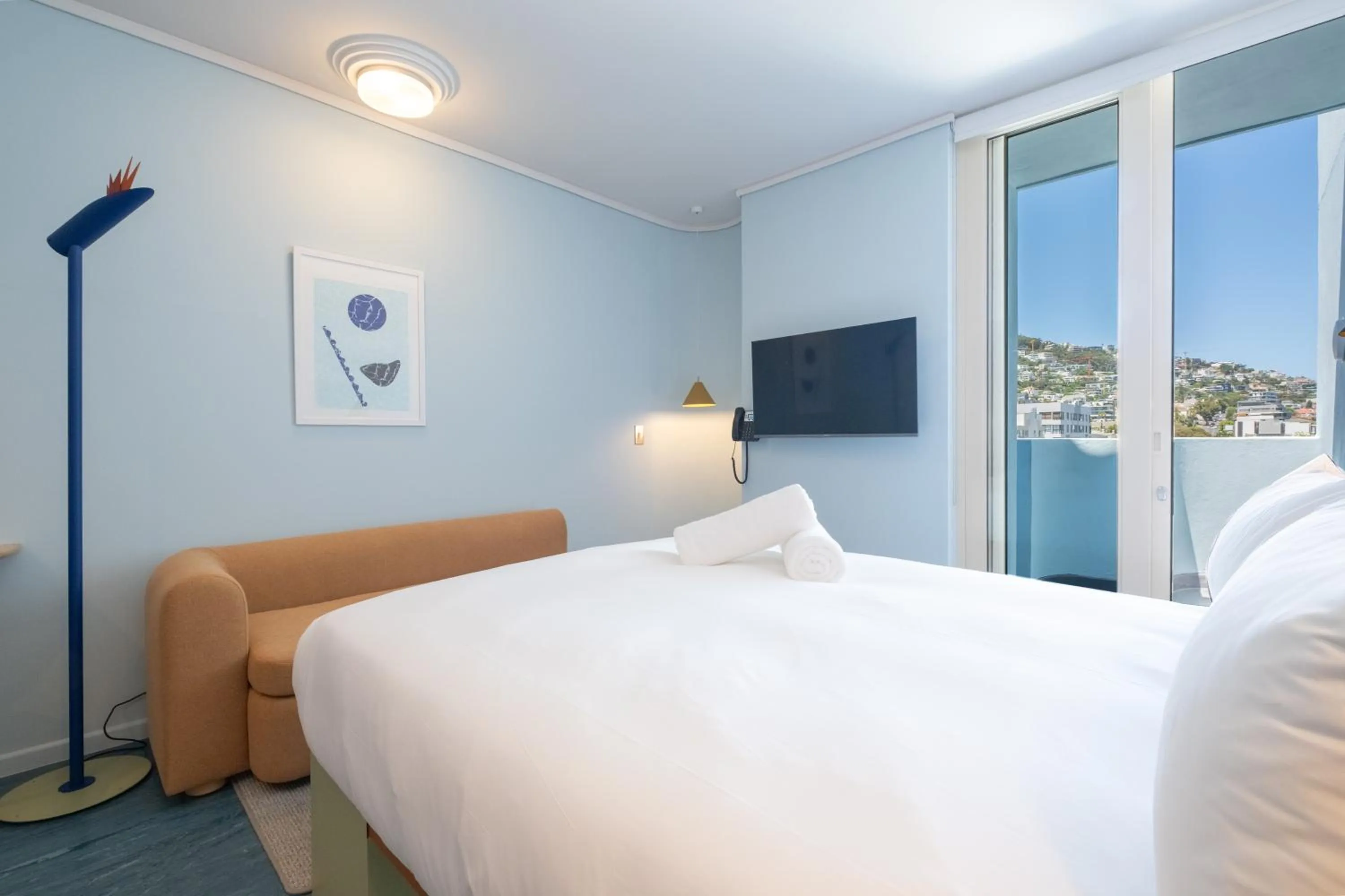 TV and multimedia, Bed in The Tropicana Hotel