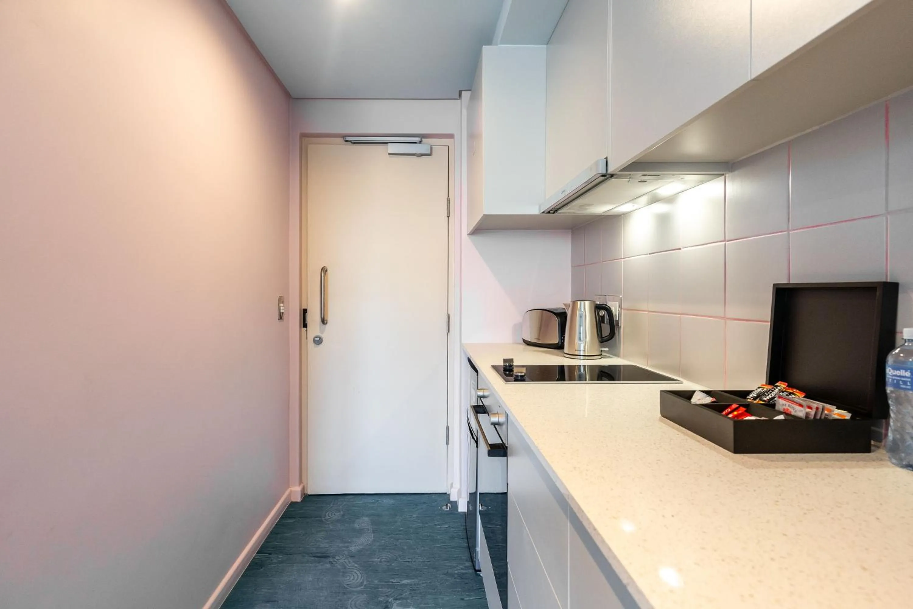 Kitchen or kitchenette in The Tropicana Hotel