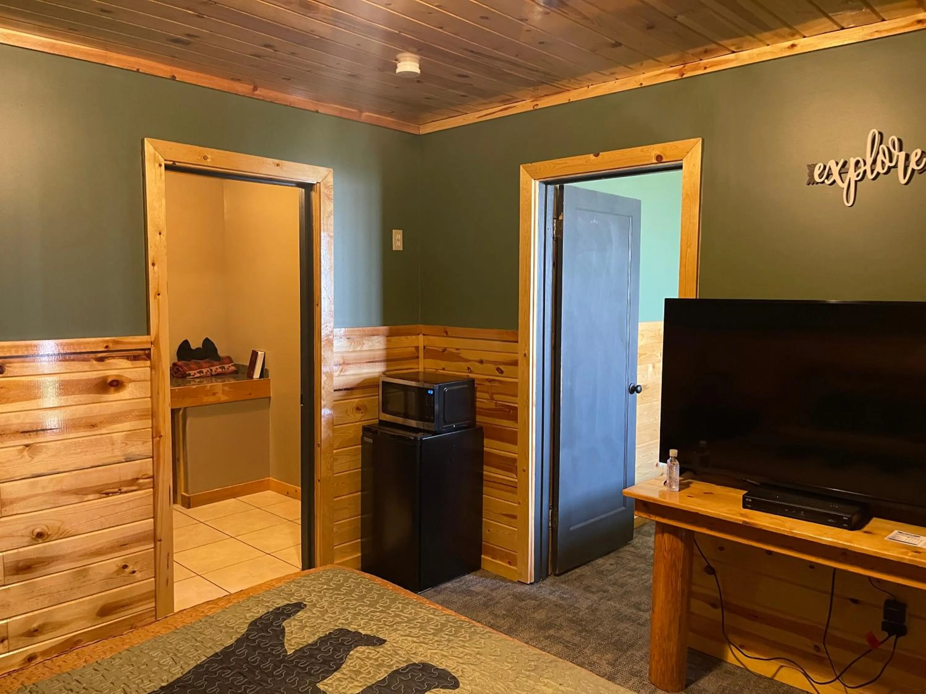 Bedroom in The Fishing Bear Lodge